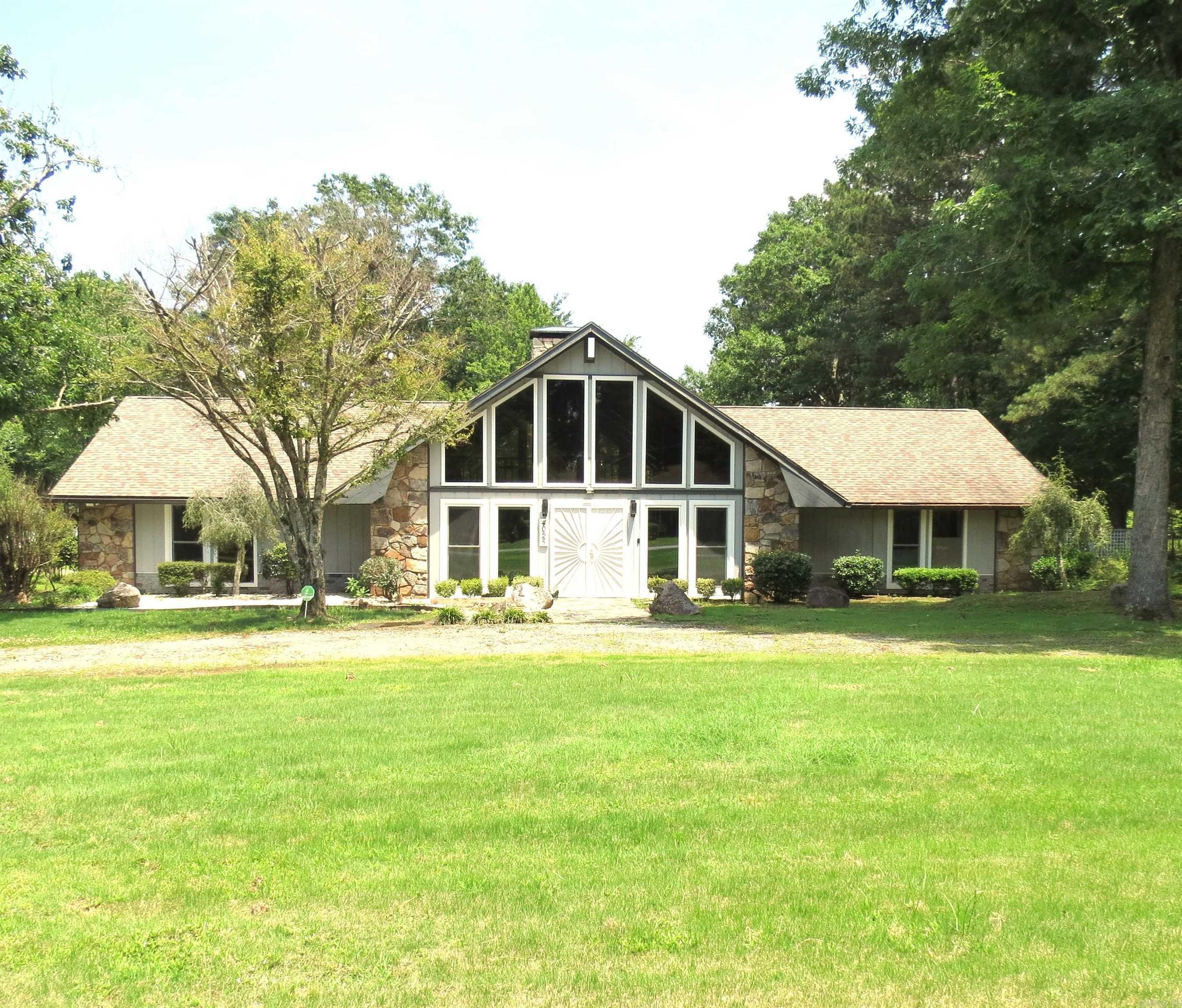 4025 Chapel Lane