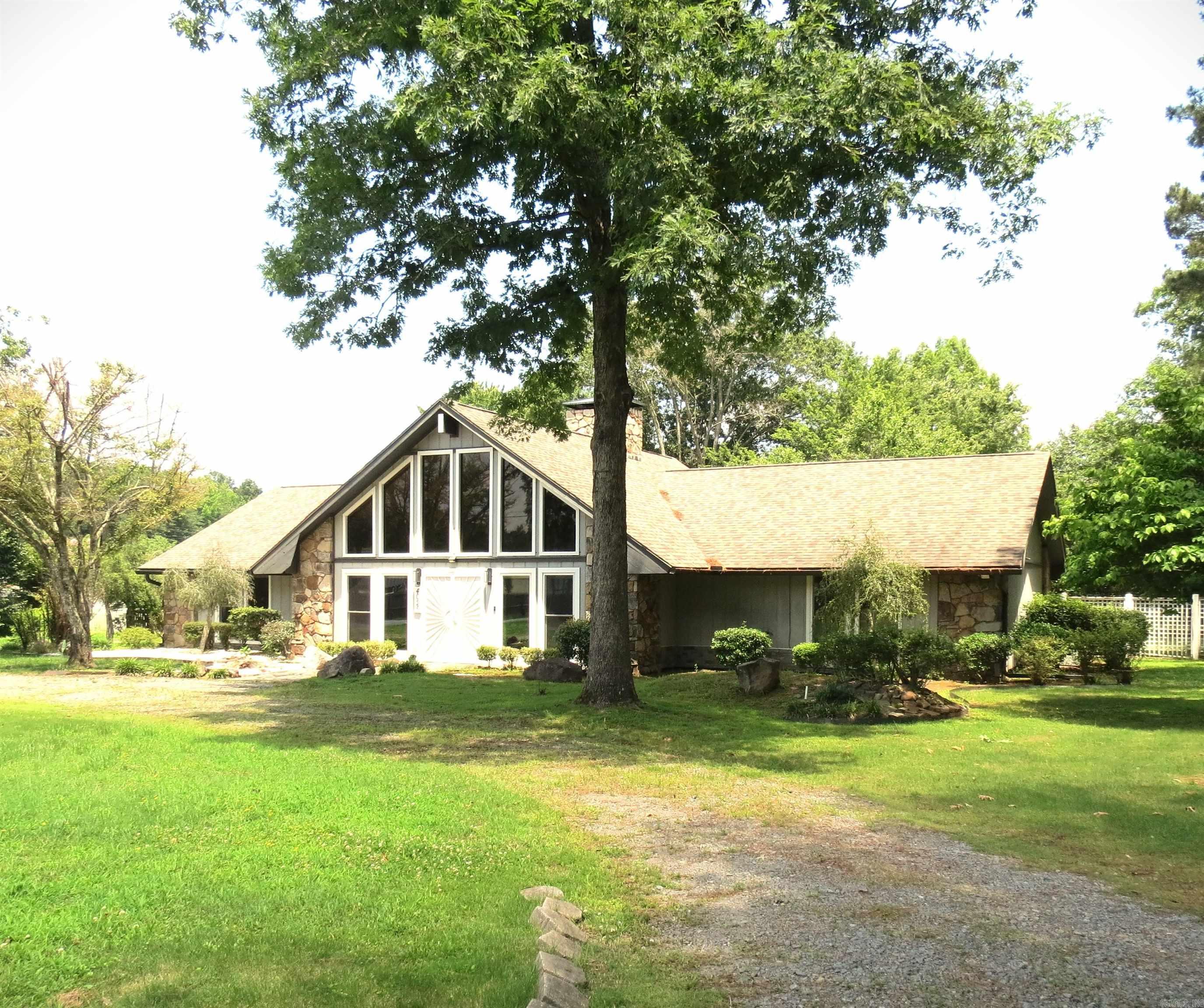 4025 Chapel Lane Property Photo 2