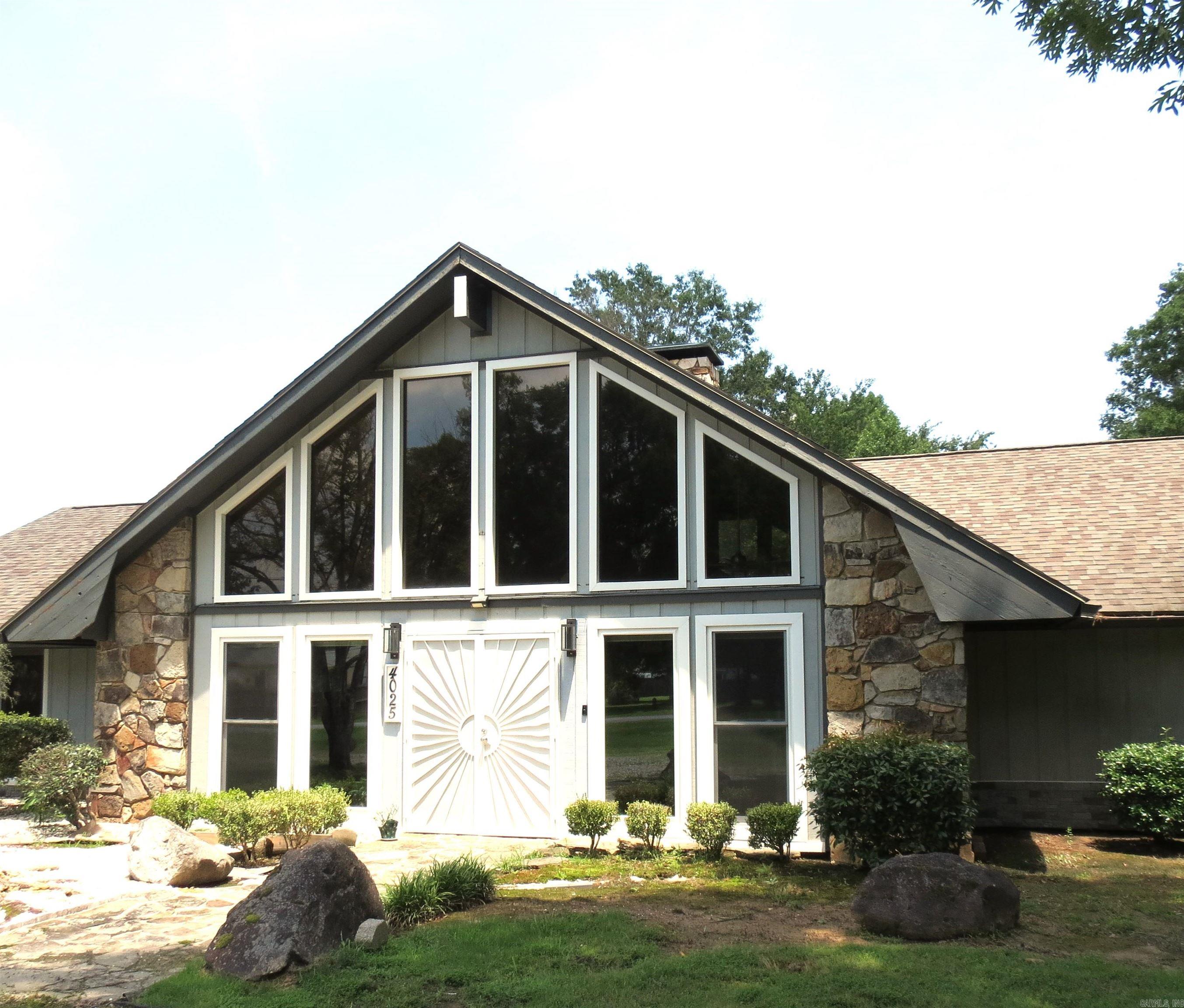 4025 Chapel Lane Property Photo 3