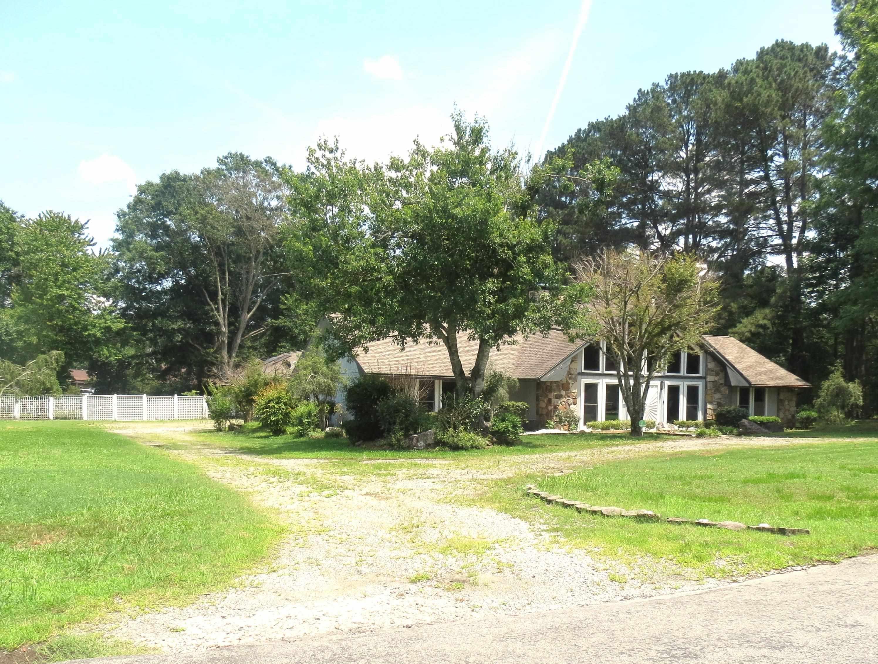 4025 Chapel Lane Property Photo 4