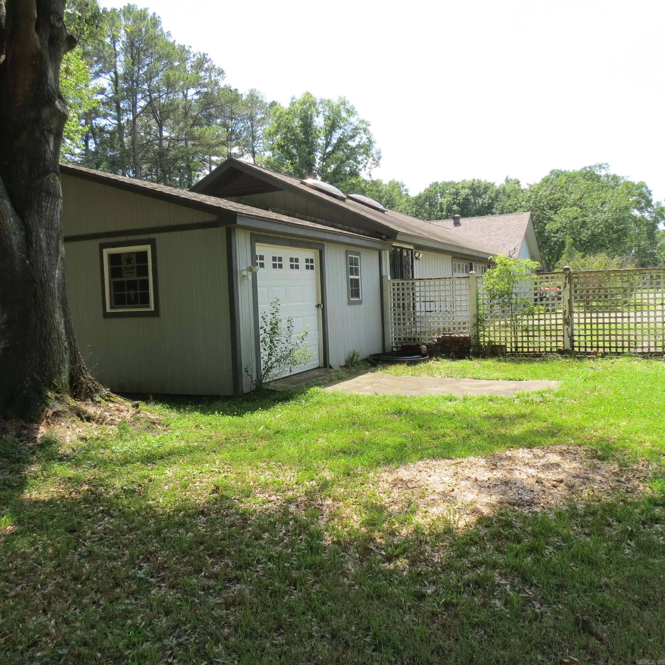 4025 Chapel Lane Property Photo 9