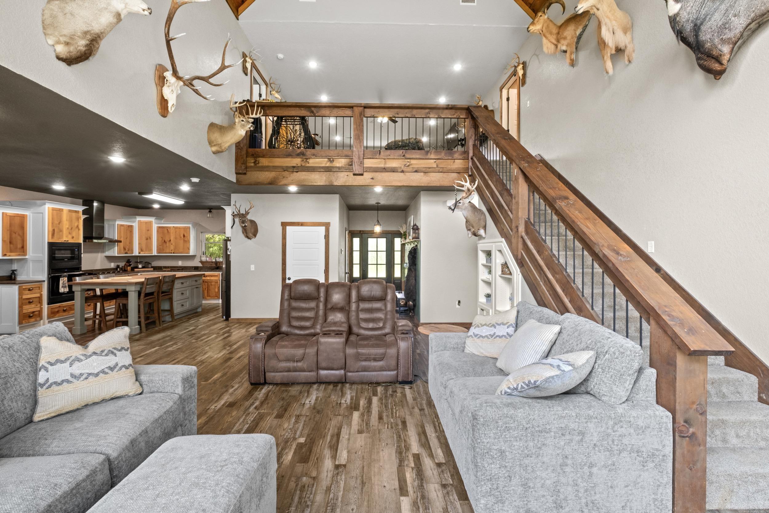 203 Fox Meadow Road Property Photo 8
