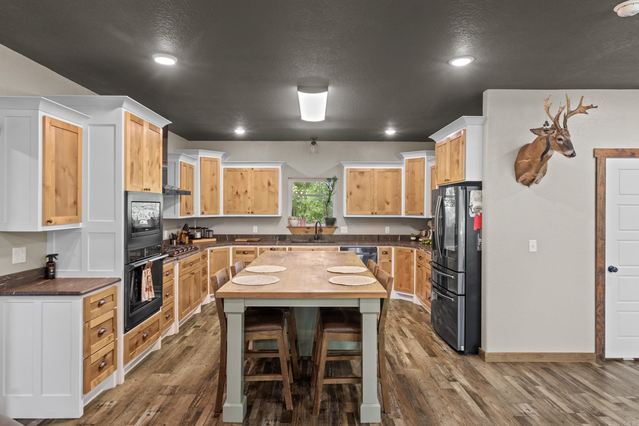 203 Fox Meadow Road Property Photo 12