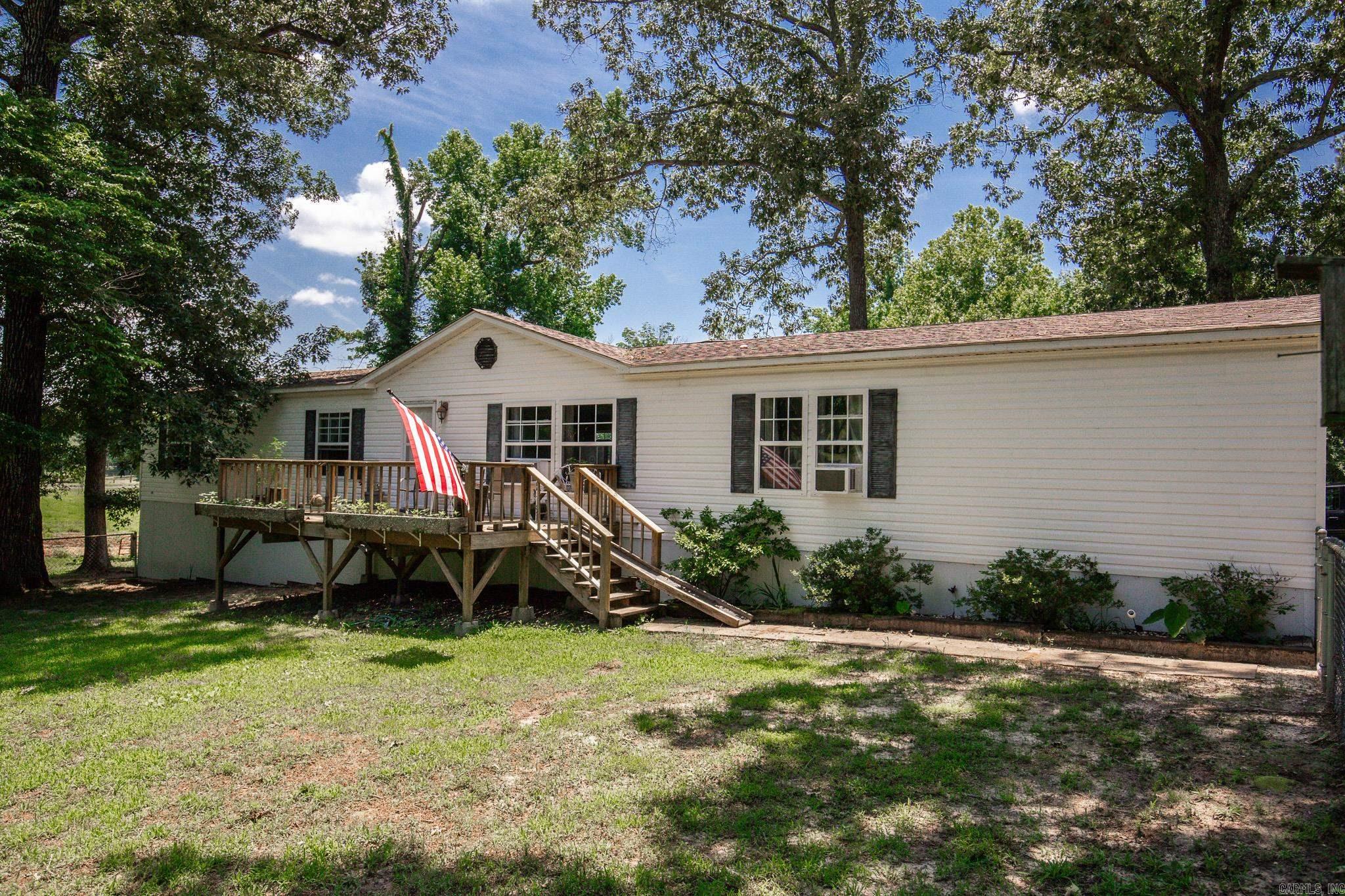 5417 Honeysuckle Road Property Photo 2