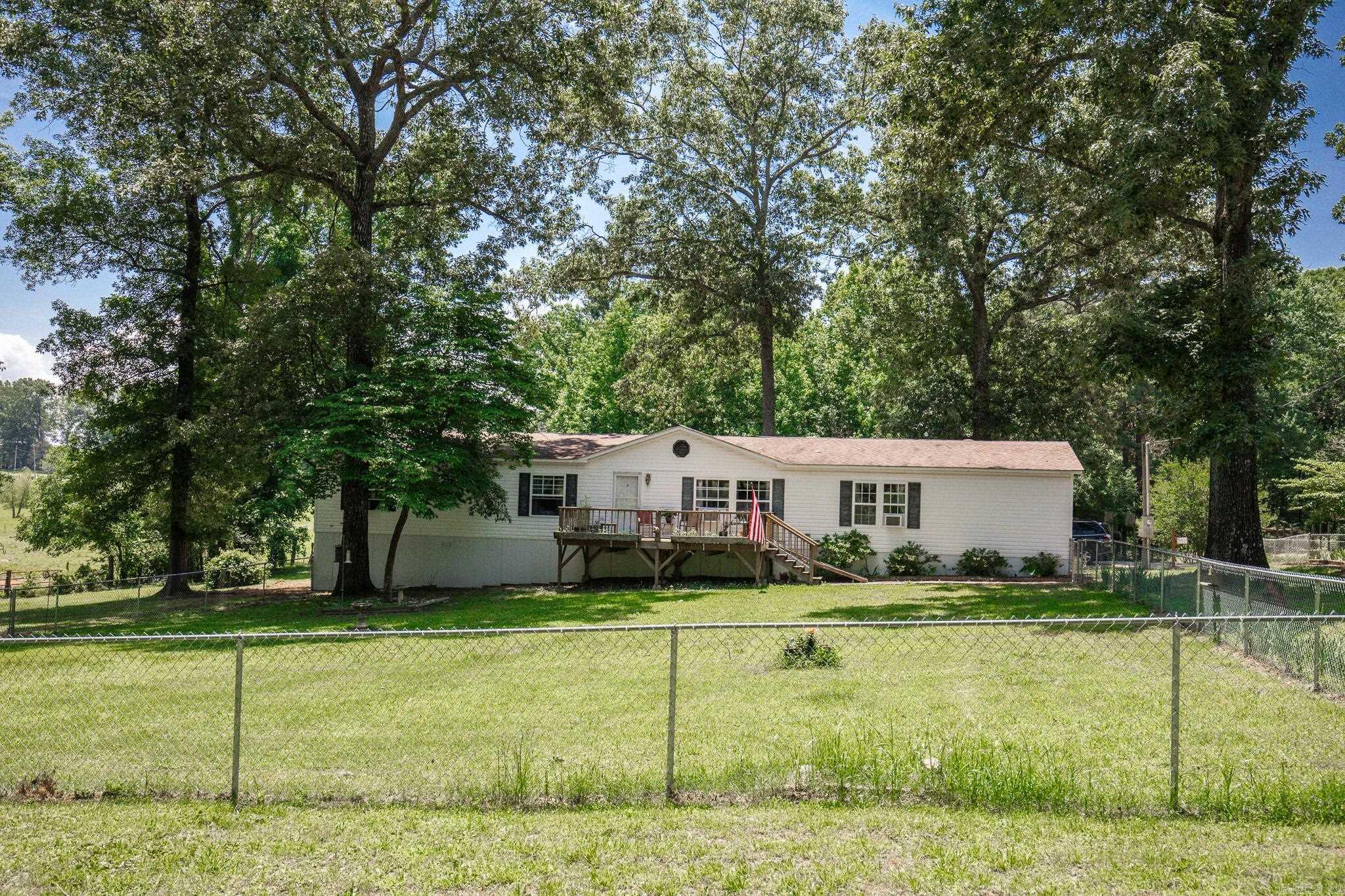 5417 Honeysuckle Road Property Photo 6