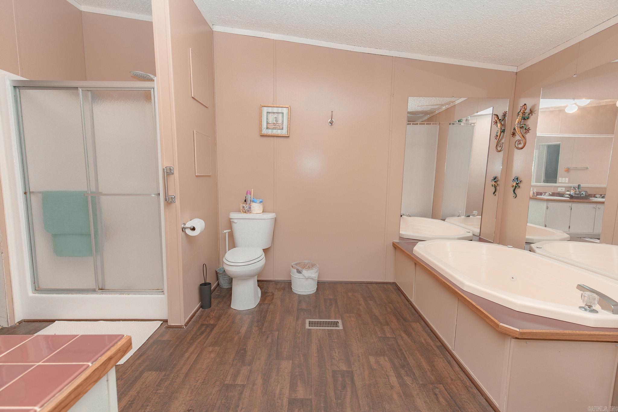 5417 Honeysuckle Road Property Photo 22