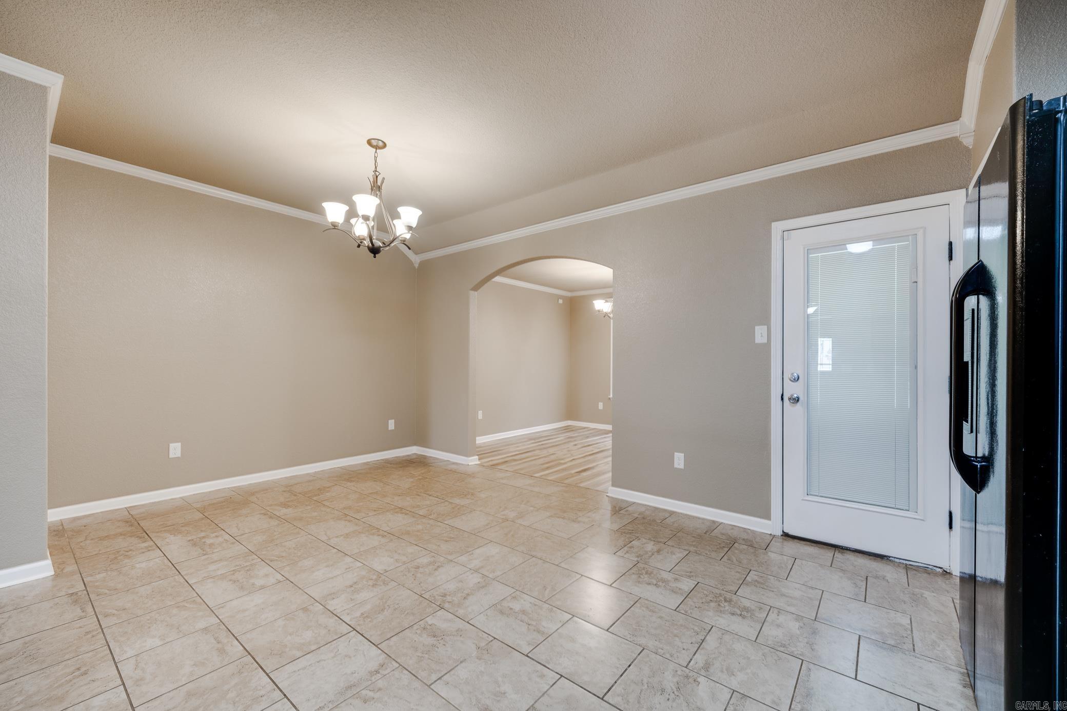 2925 Gladstone Drive Property Photo 12