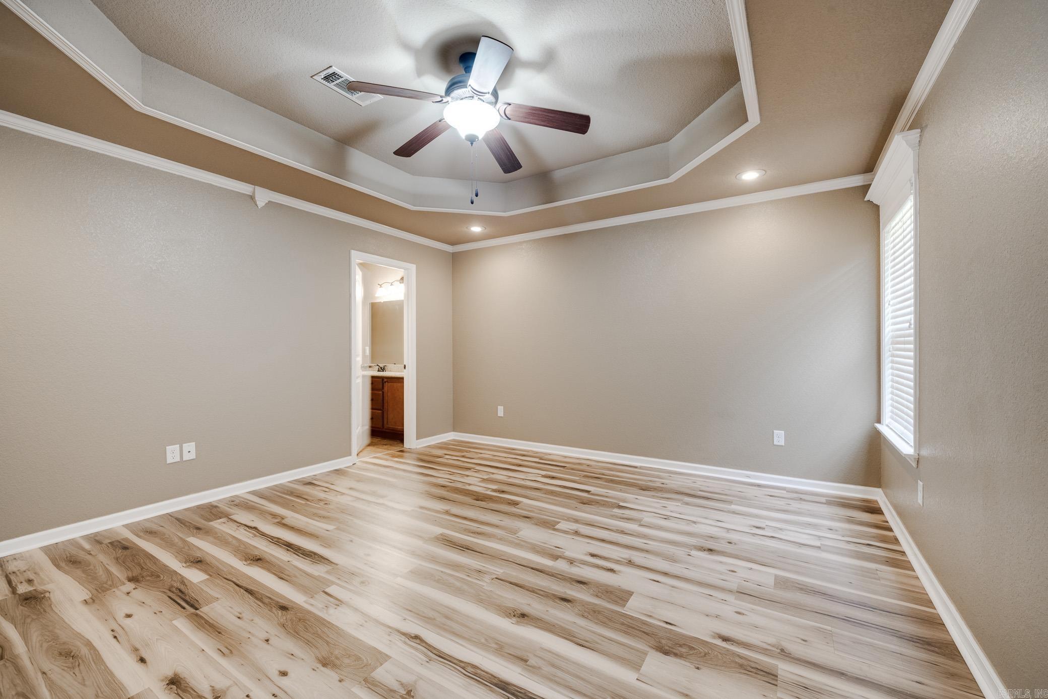2925 Gladstone Drive Property Photo 17