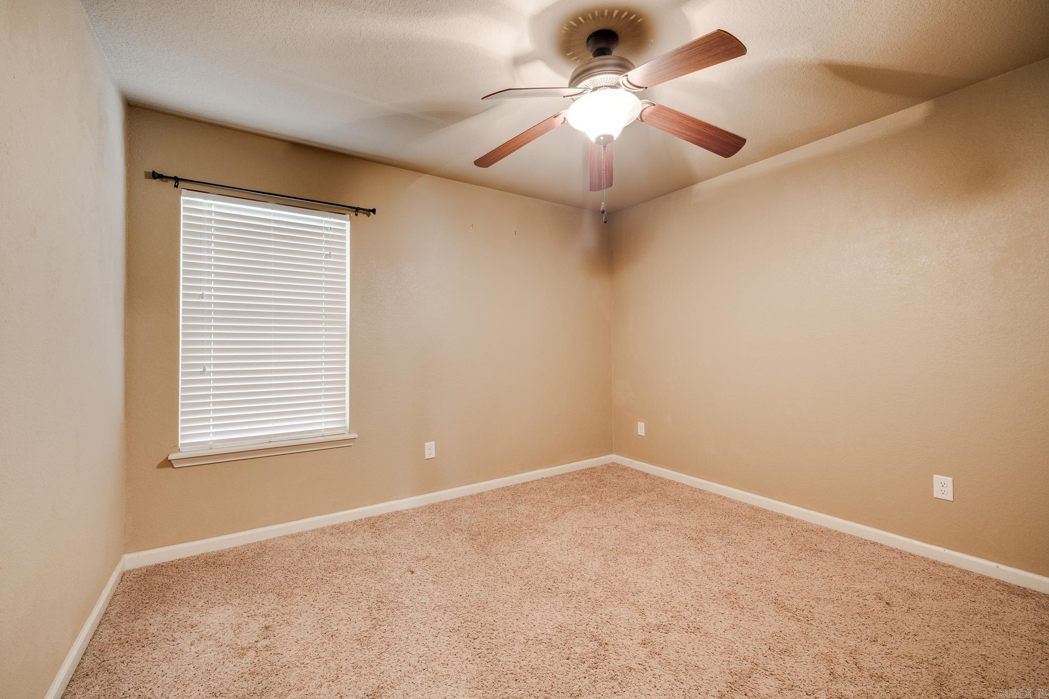 2925 Gladstone Drive Property Photo 26