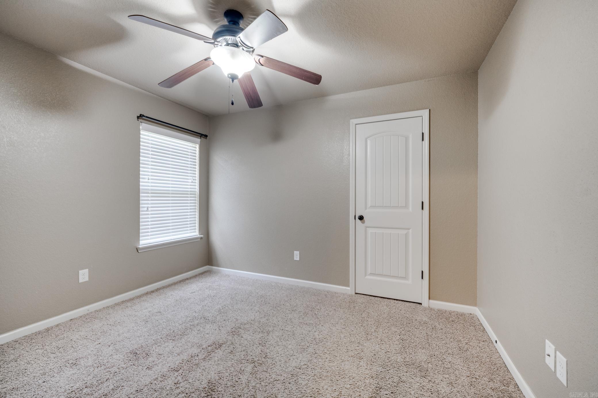 2925 Gladstone Drive Property Photo 28