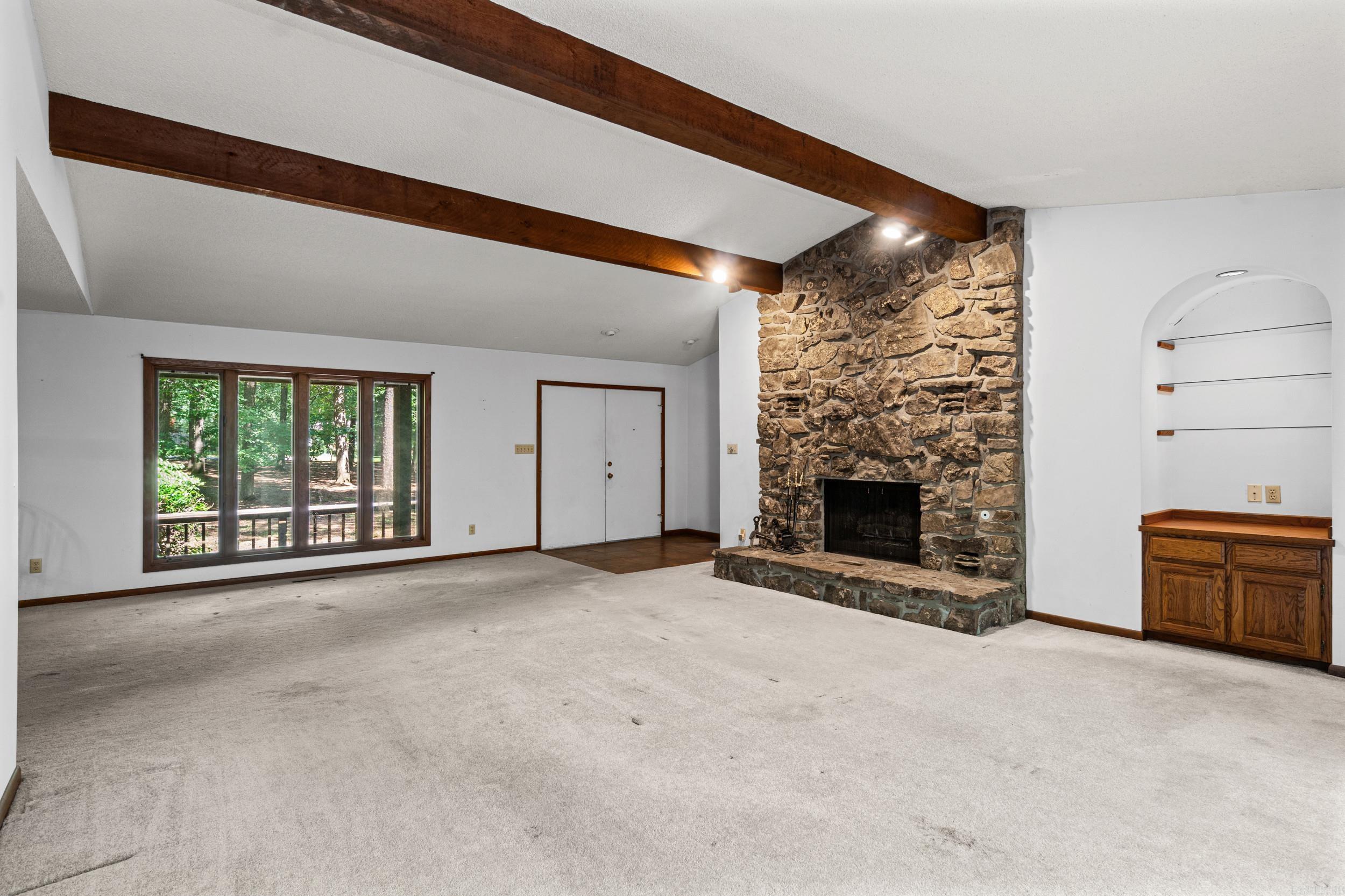 2 Baywood Drive Property Photo 4