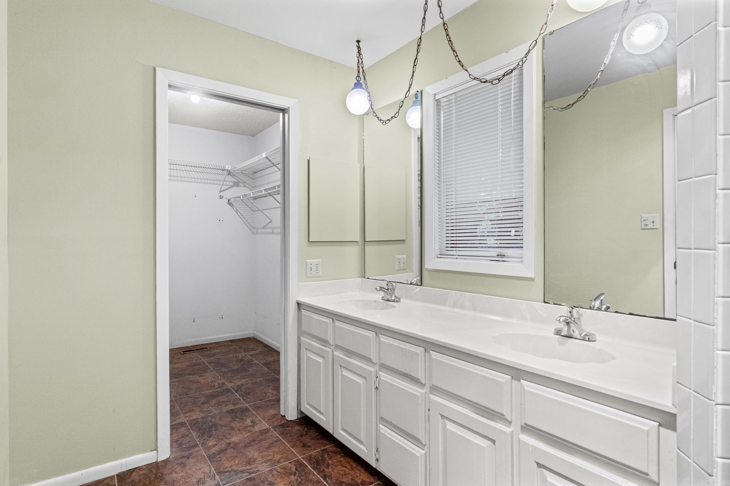 2 Baywood Drive Property Photo 13