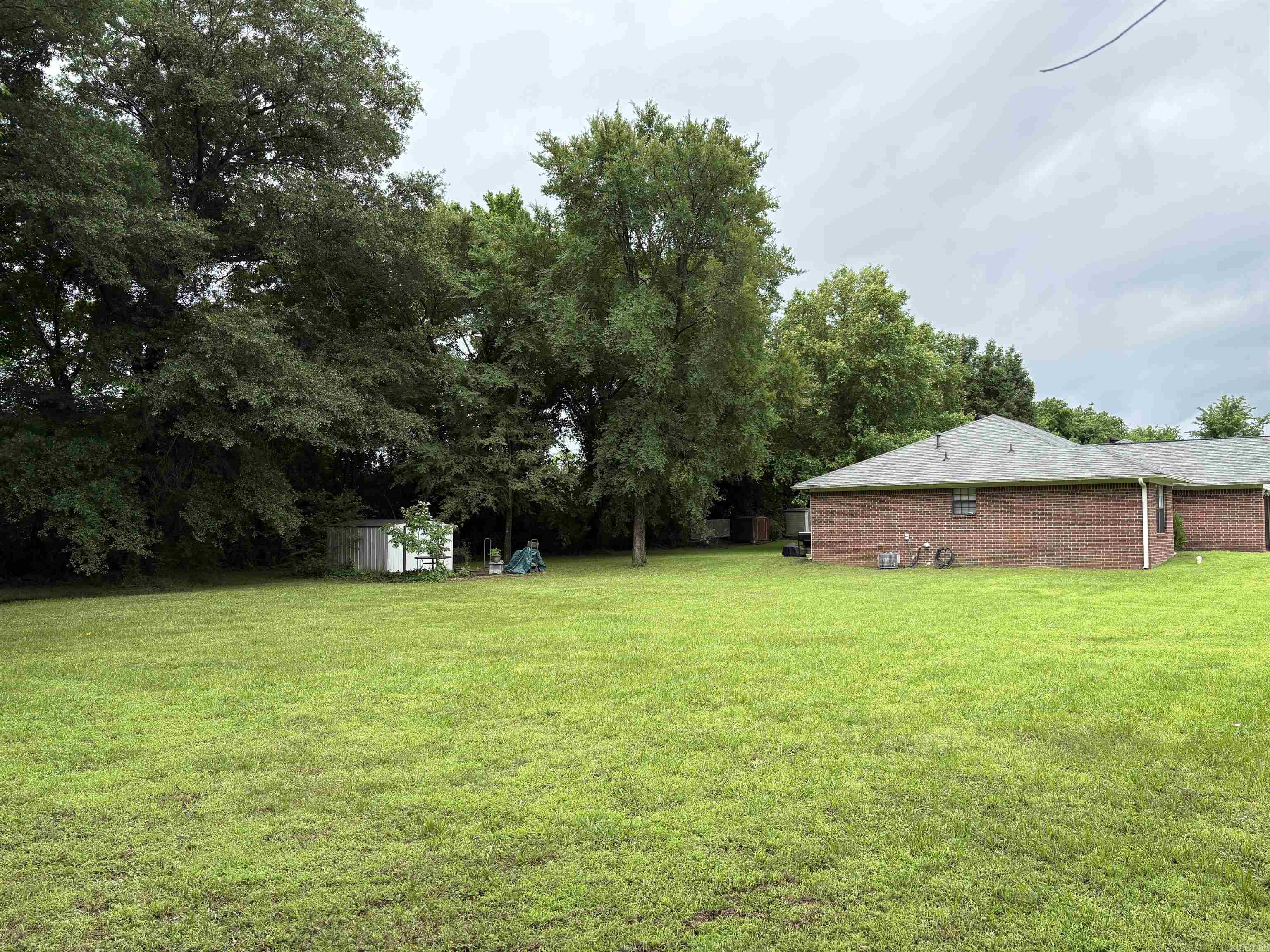 298 Niagra Falls Property Photo 3