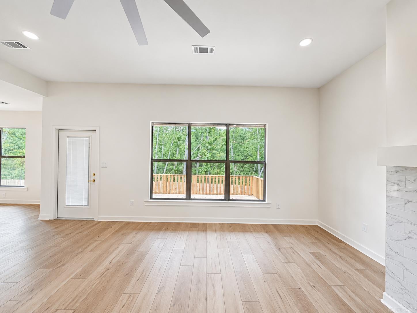 5032 Hackatton Property Photo 2
