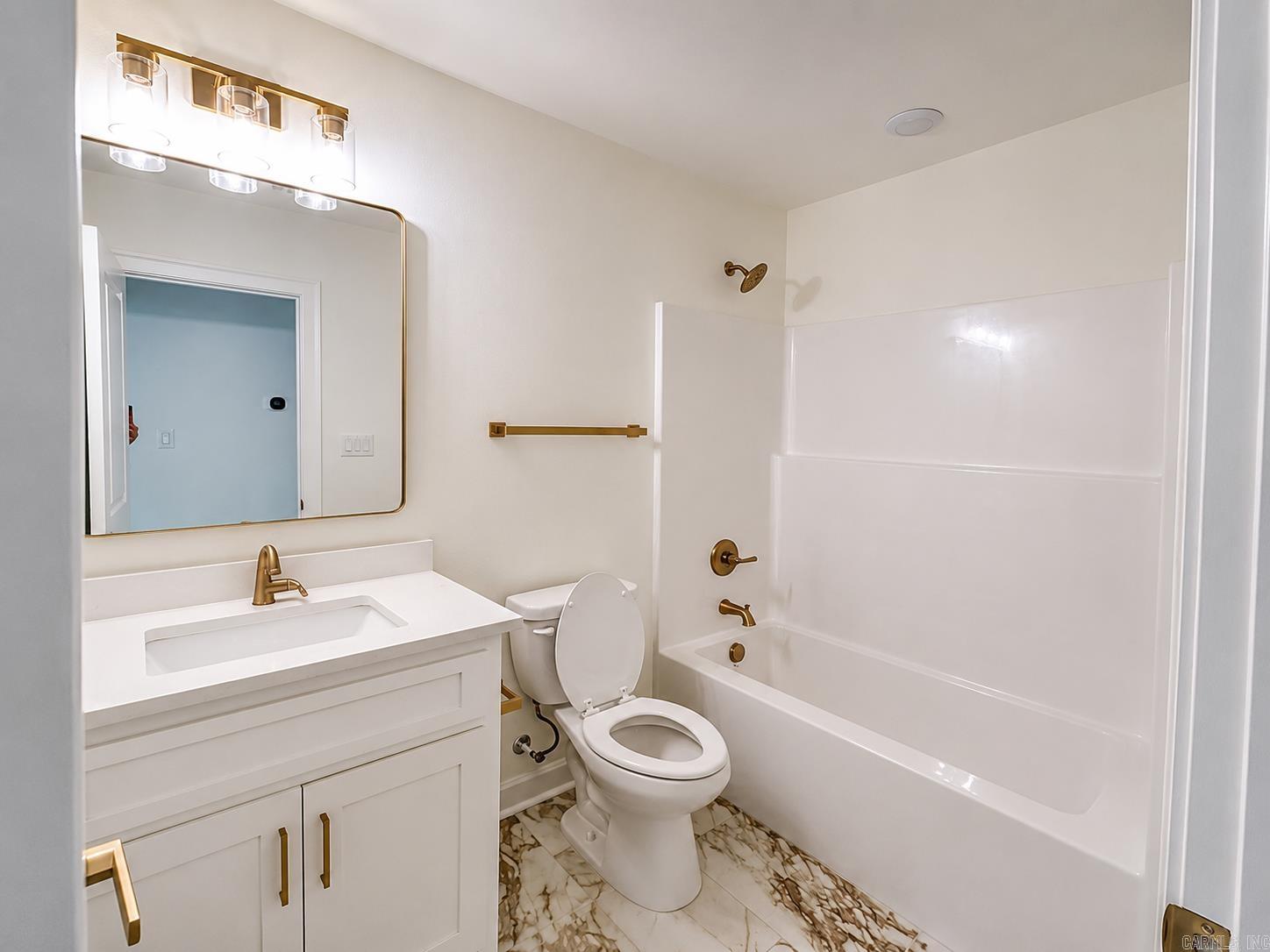 5032 Hackatton Property Photo 15
