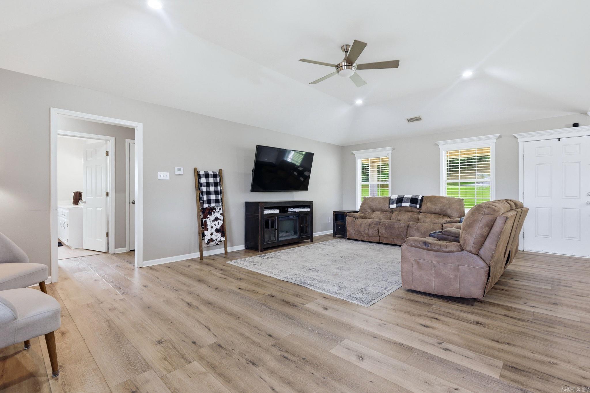 609 Swinging Bridge Road Property Photo 15