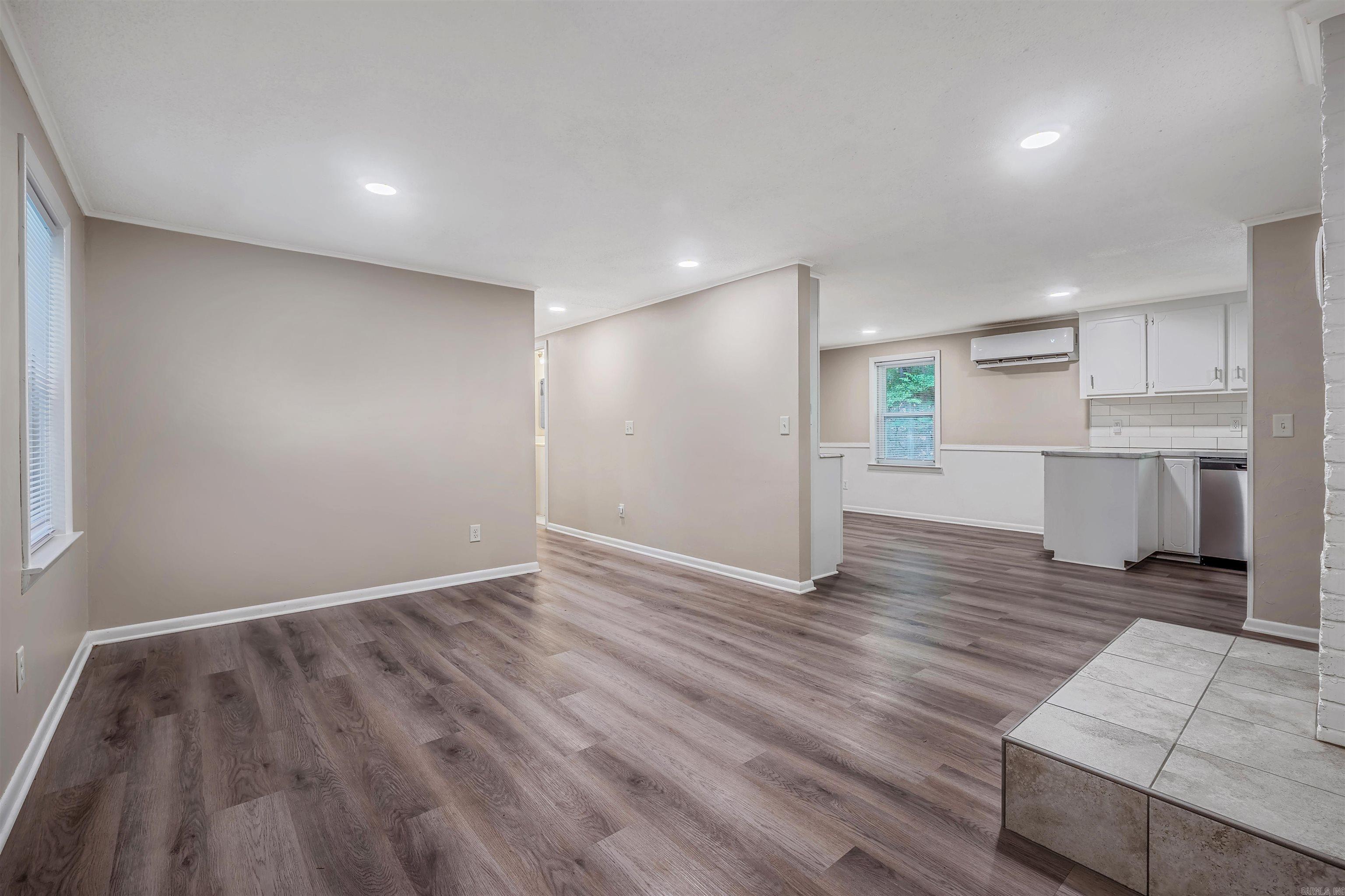 5503 Irish Lane Property Photo 6