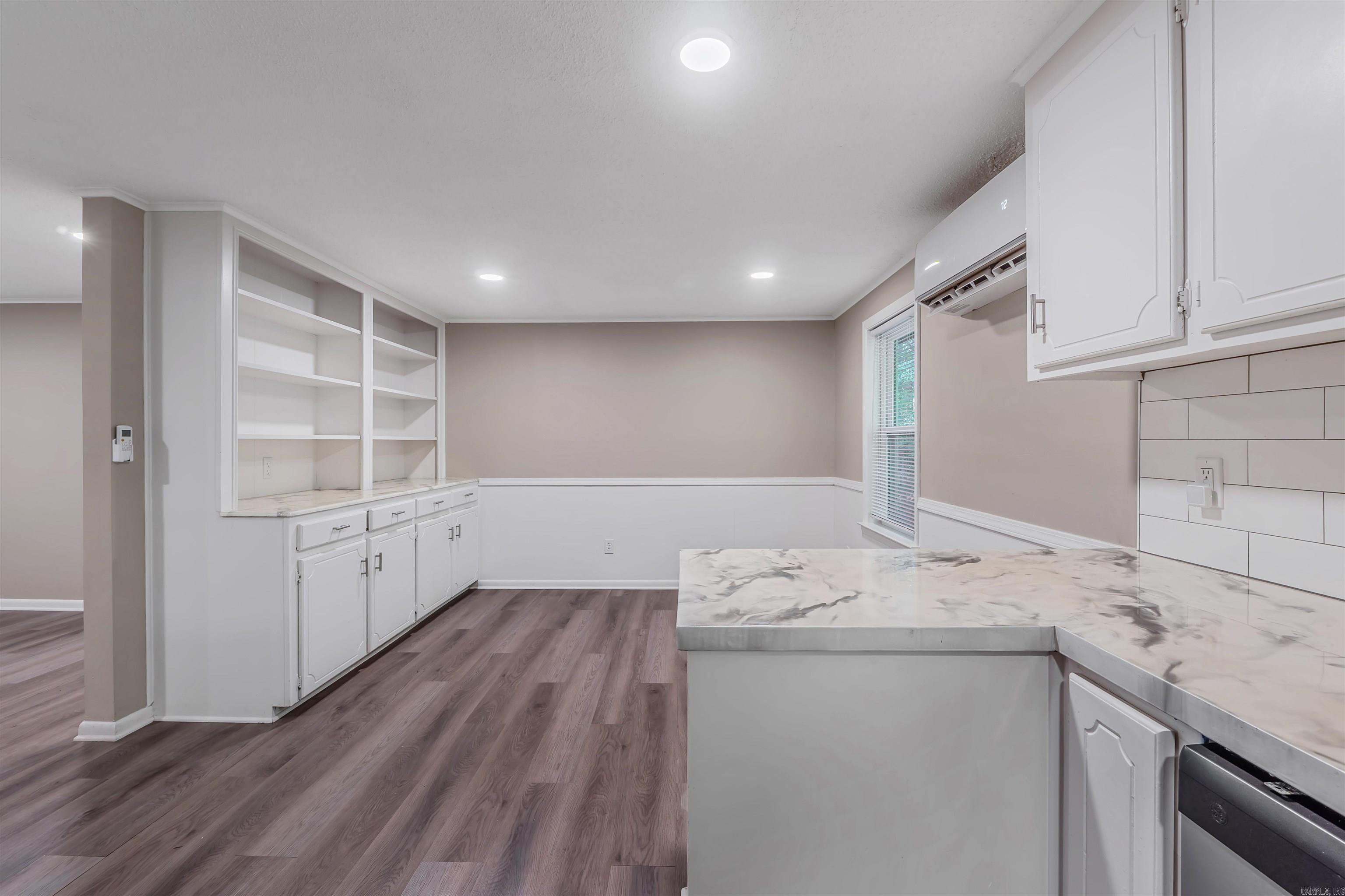 5503 Irish Lane Property Photo 16