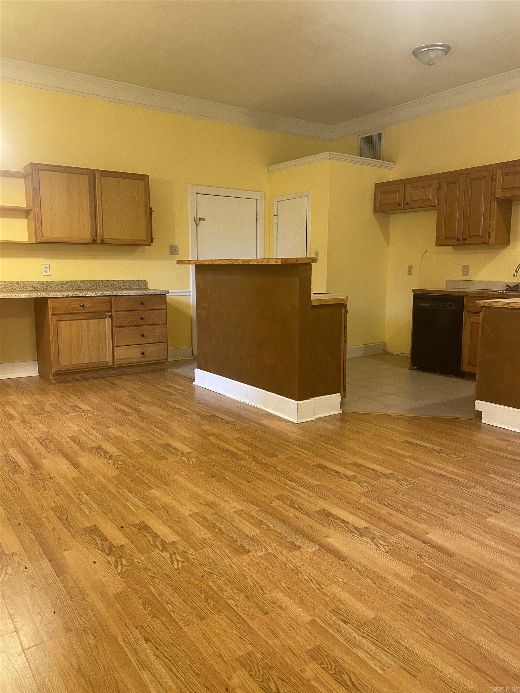 9301 Zuber Property Photo 7