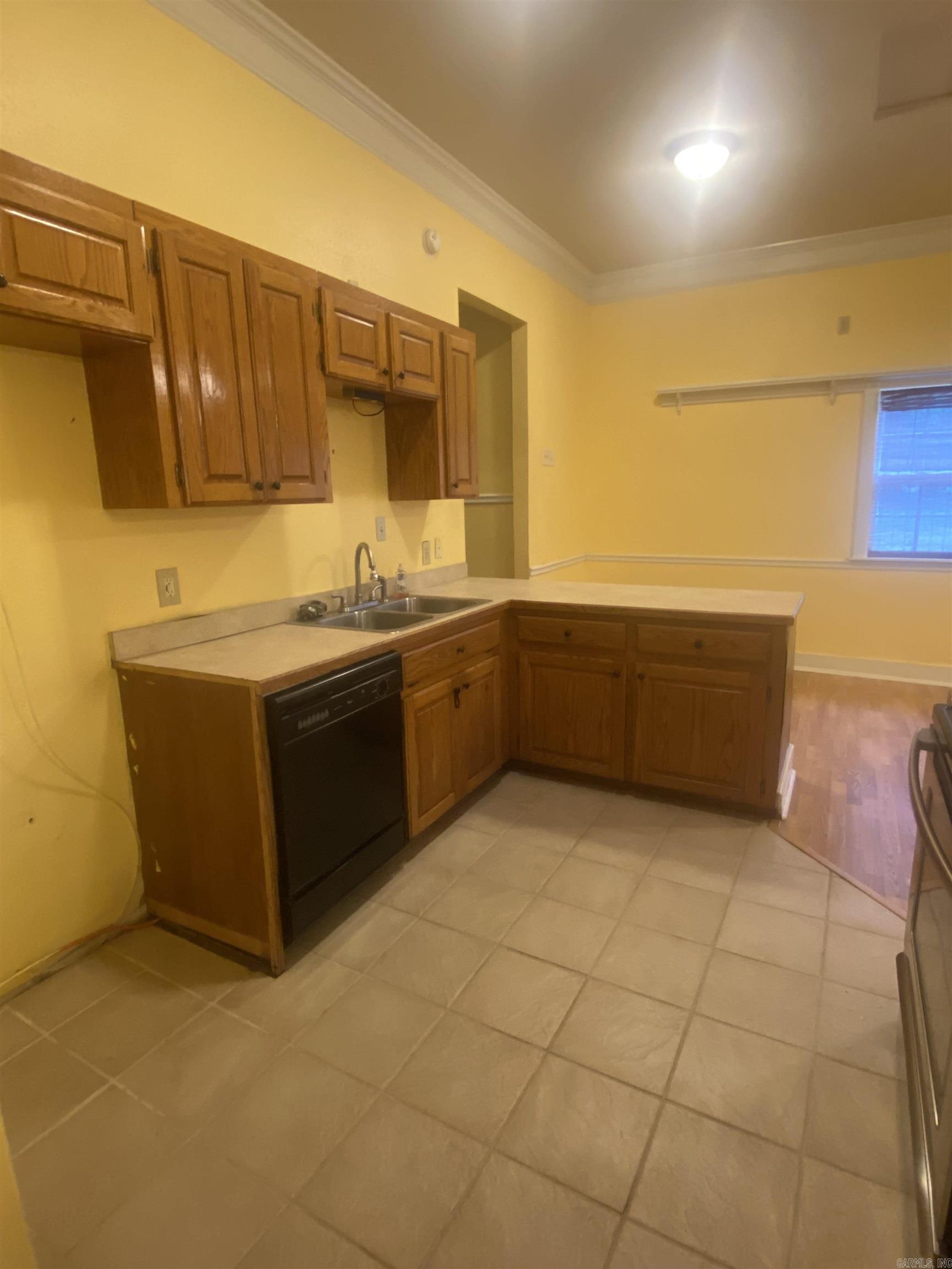 9301 Zuber Property Photo 11