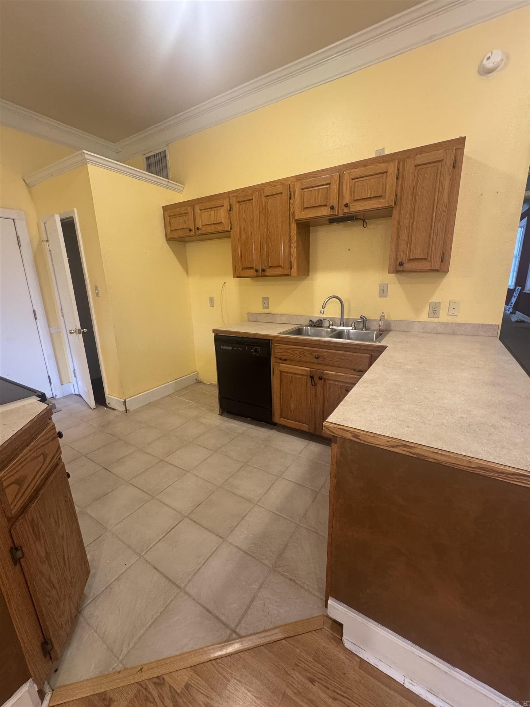 9301 Zuber Property Photo 14