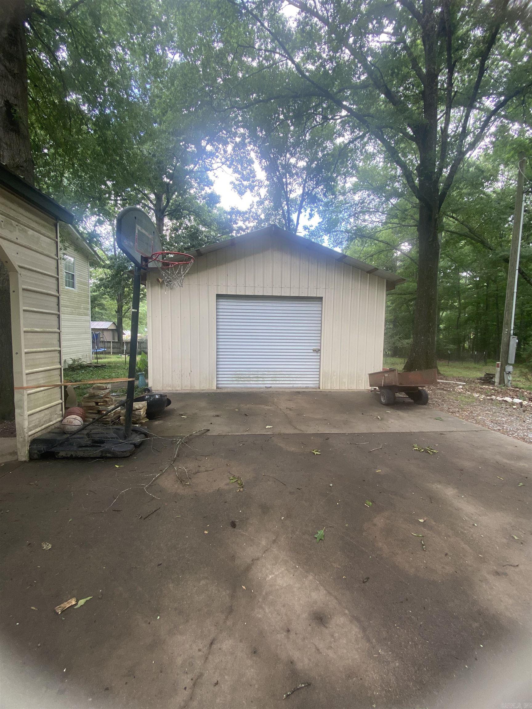 9301 Zuber Property Photo 34