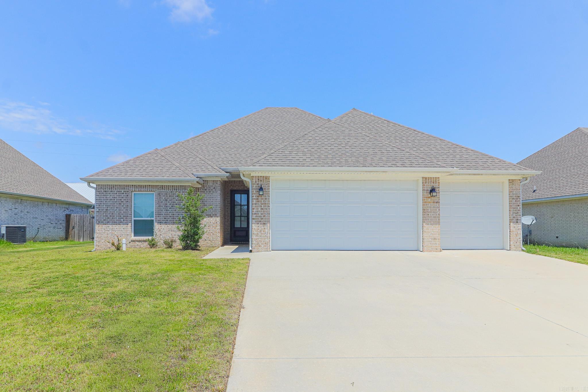 113 Hidden Creek Drive Property Photo 1