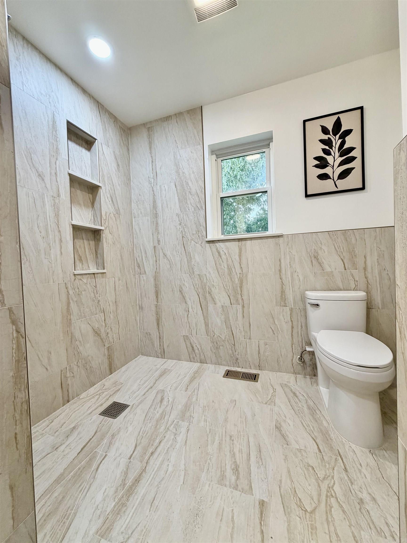 213 Adcock Property Photo 5