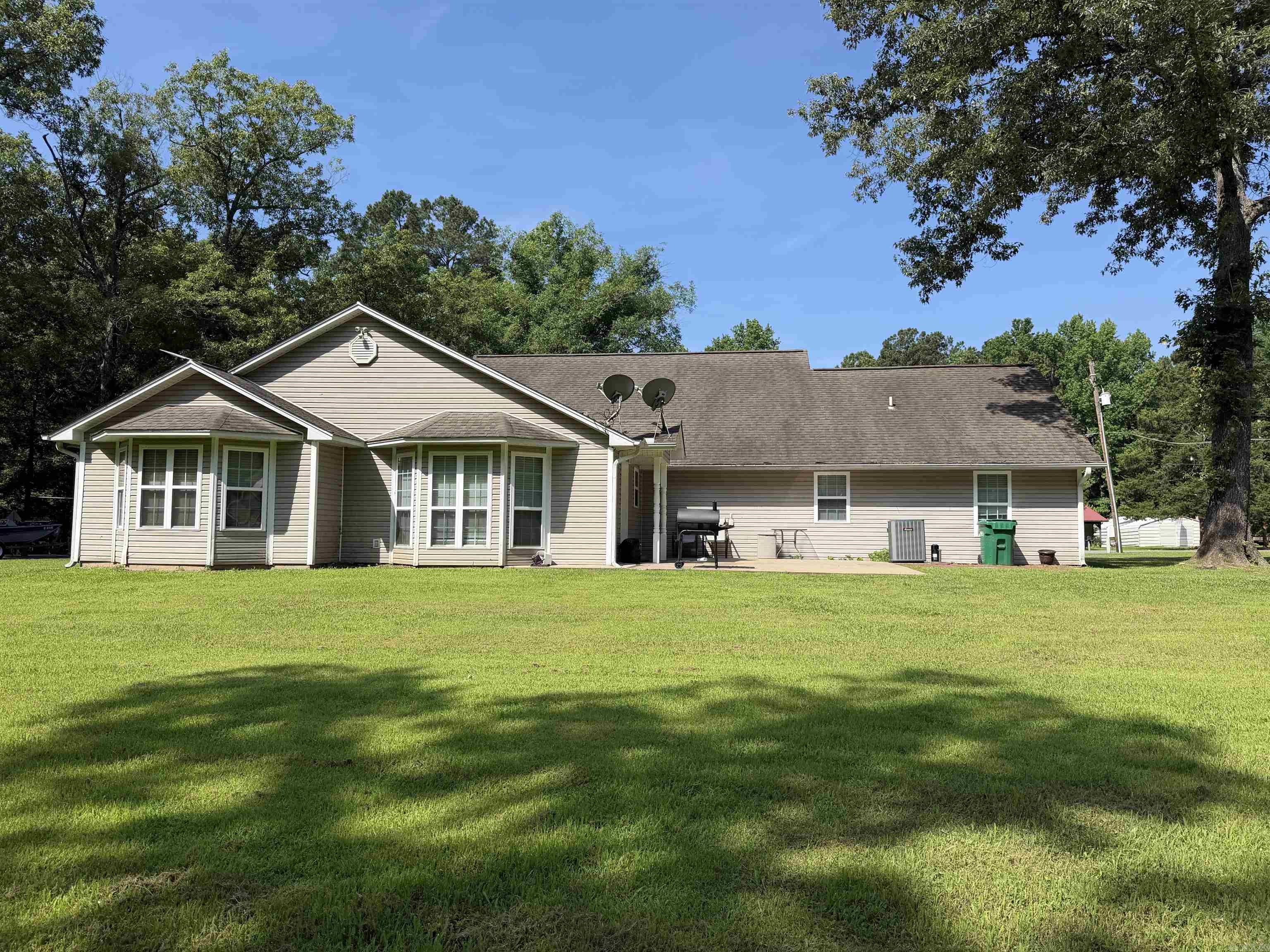 7711 Highway 54 Property Photo 9