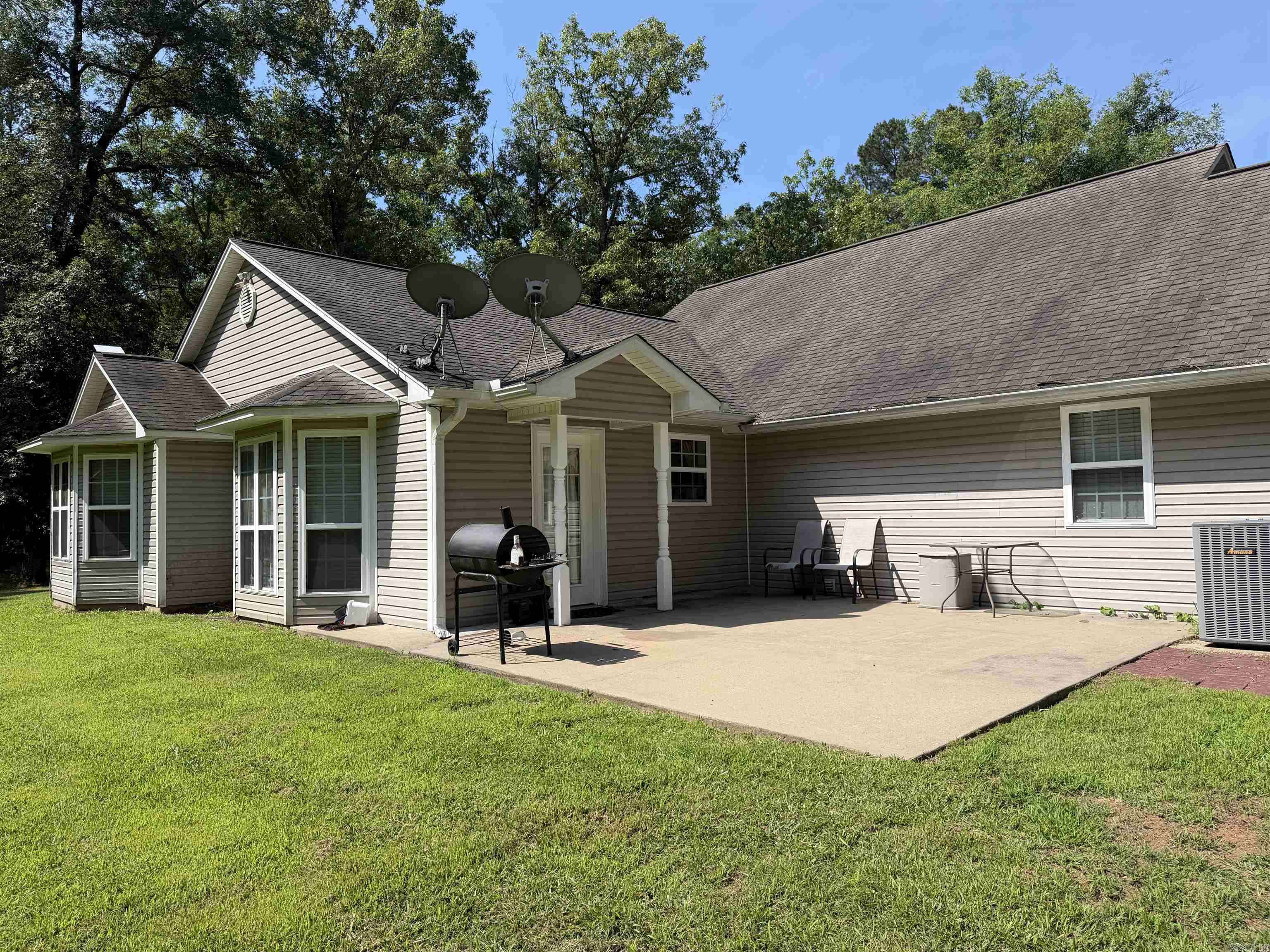 7711 Highway 54 Property Photo 10