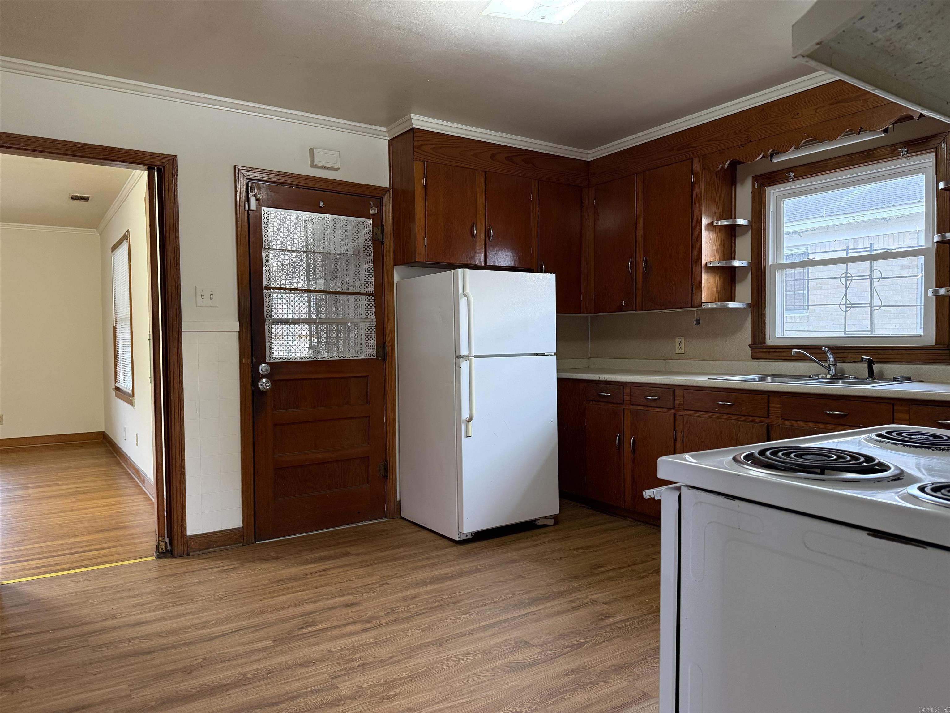 1914 S Van Buren Street Property Photo 6
