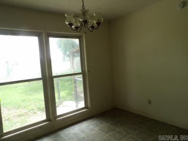 335 Cottonwood Lane Property Photo 9