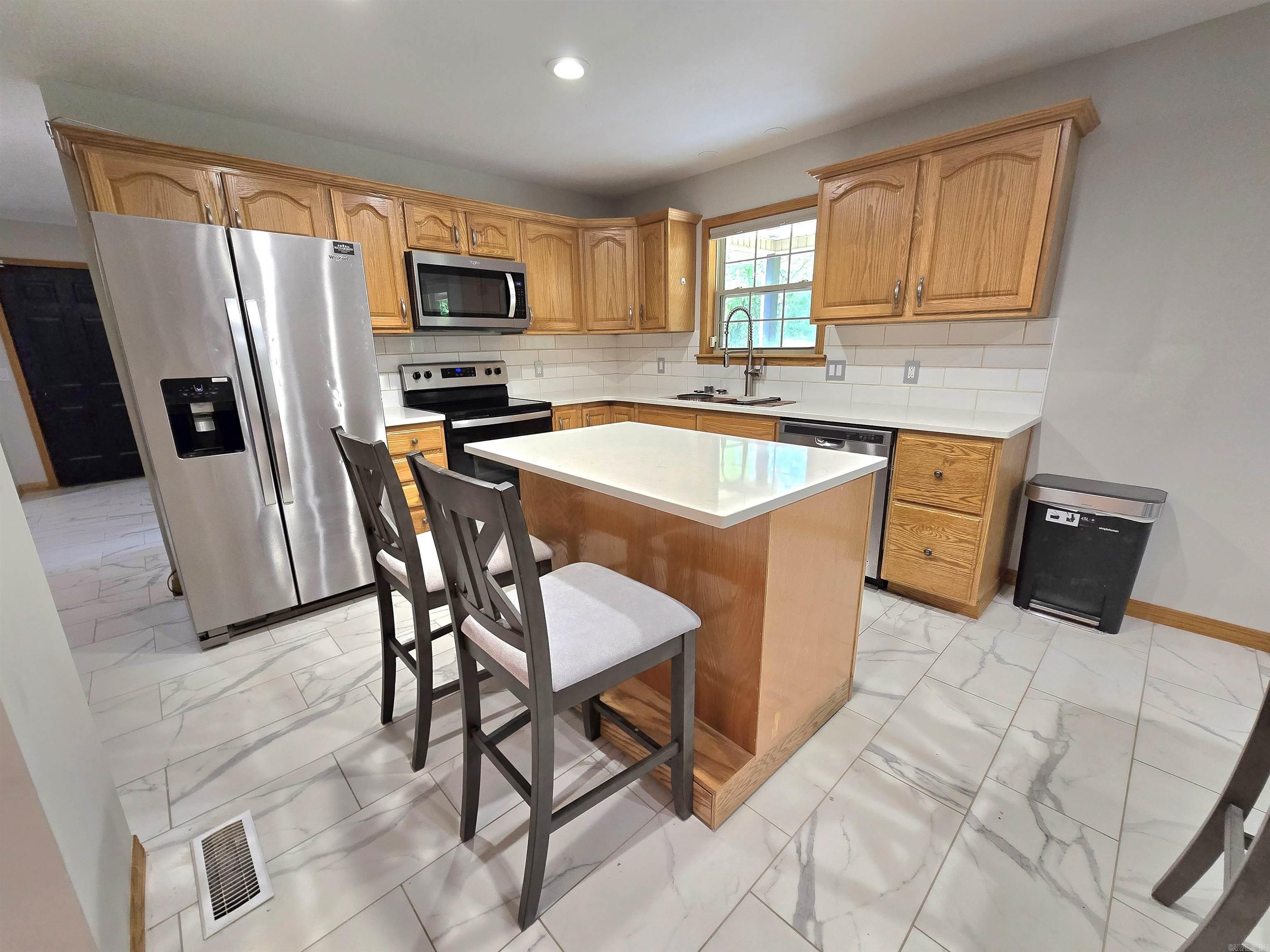 128 Cherokee Ridge Trail Property Photo 8