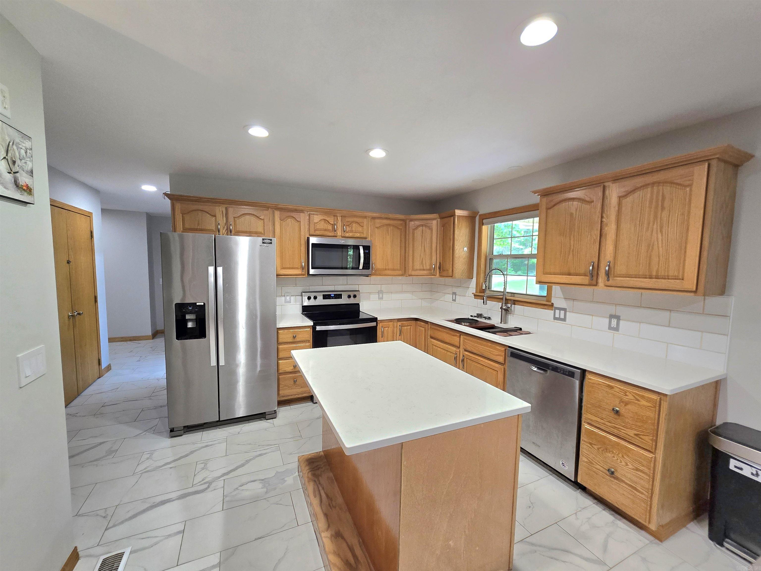 128 Cherokee Ridge Trail Property Photo 9