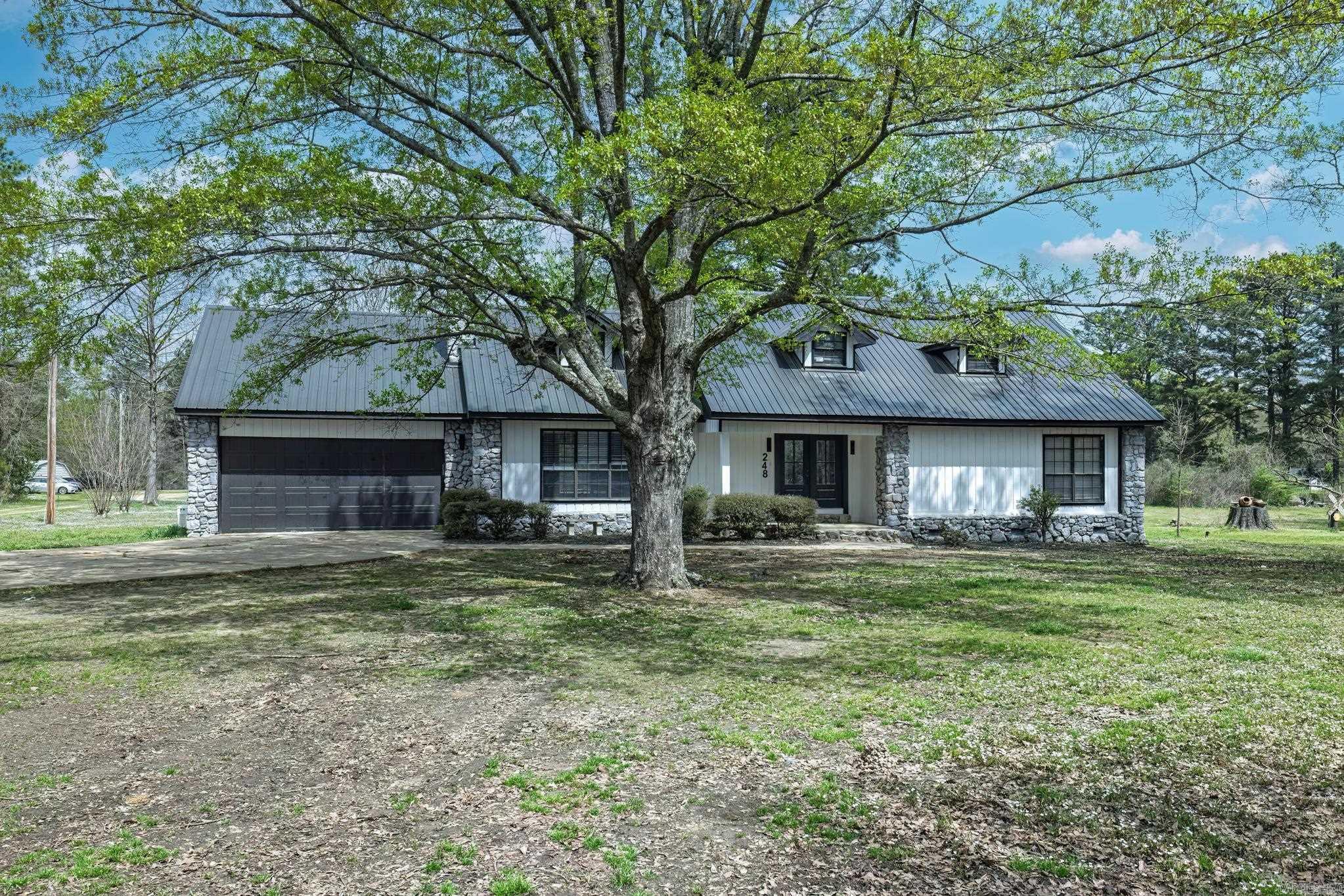 248 Curtis Road Property Photo 2