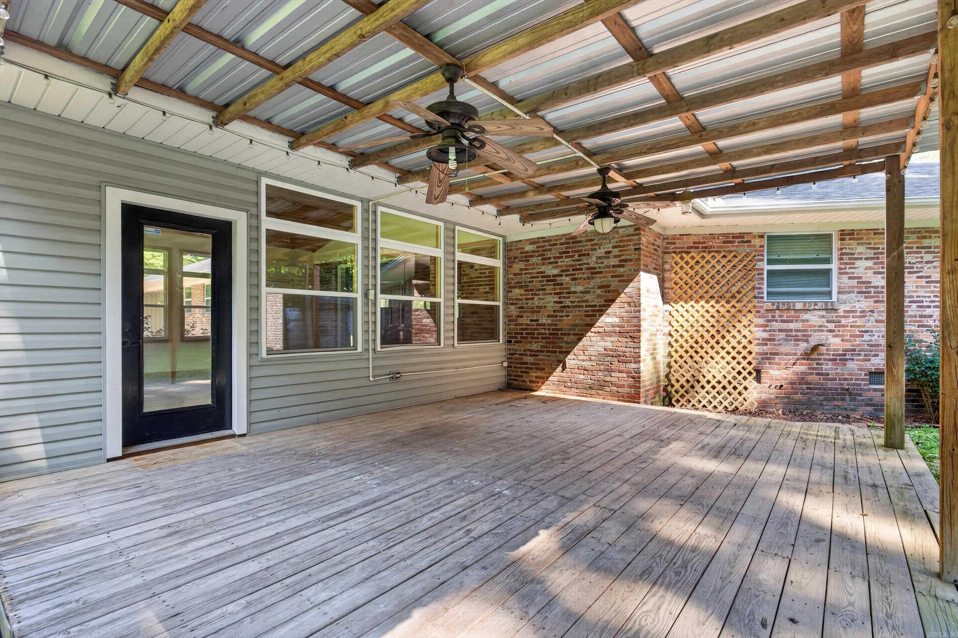 866 N 12th Street Property Photo 4