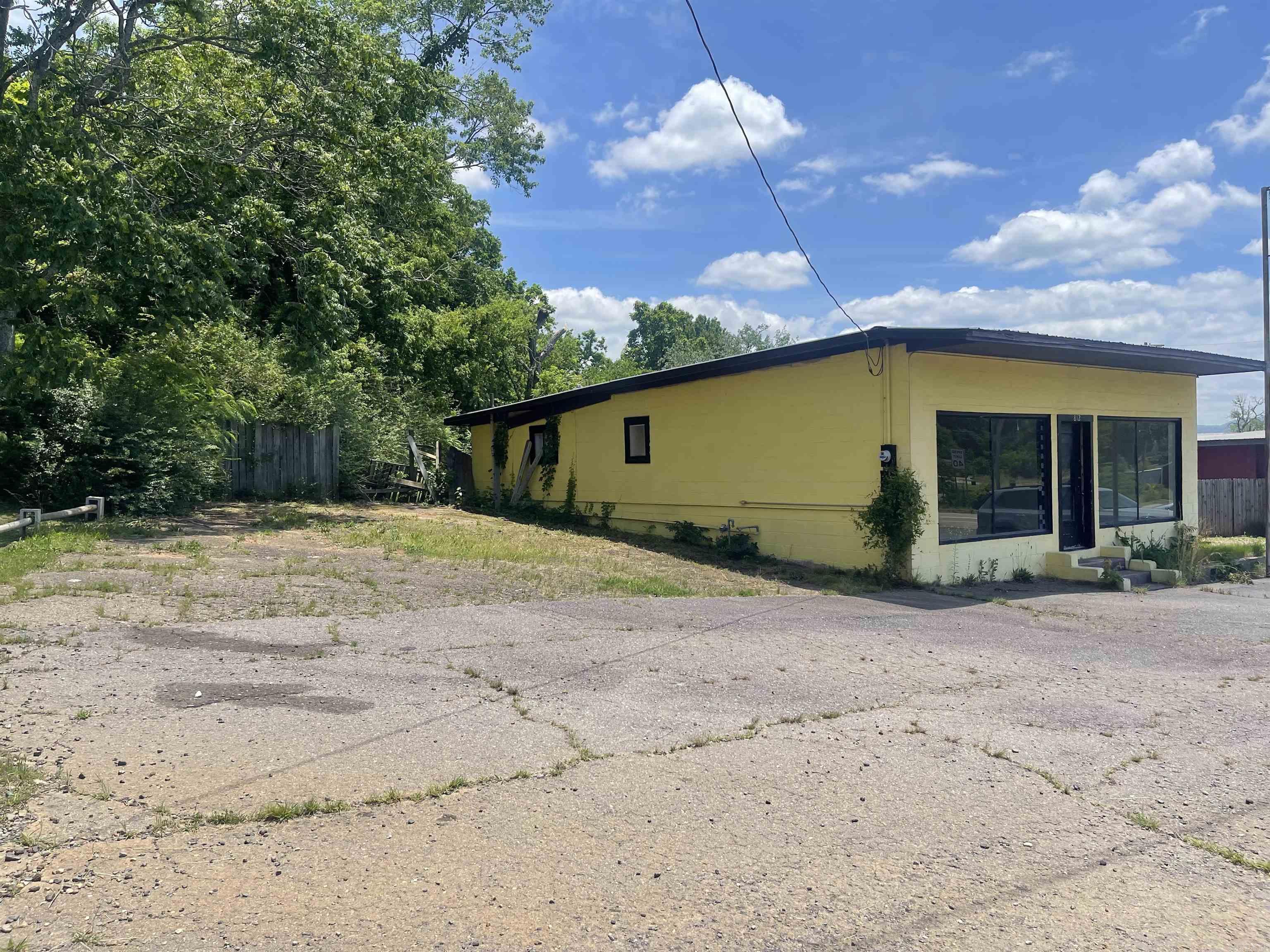812 Highway 71 South Property Photo 3
