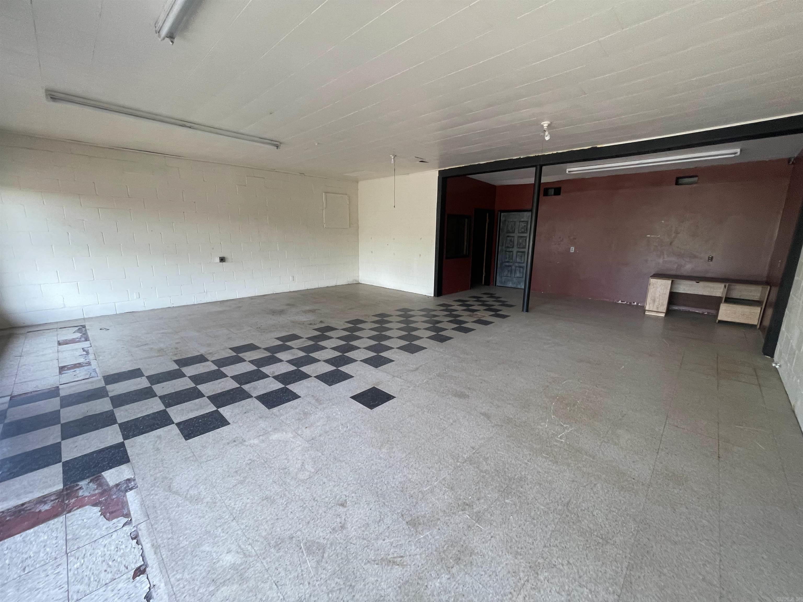 812 Highway 71 South Property Photo 5