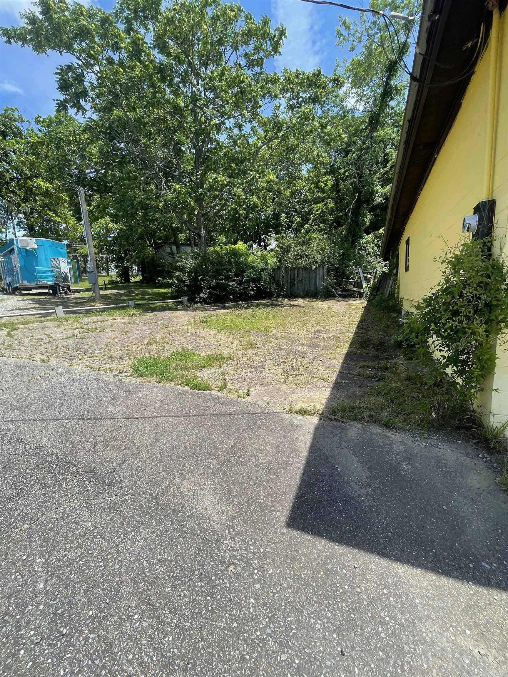 812 Highway 71 South Property Photo 15