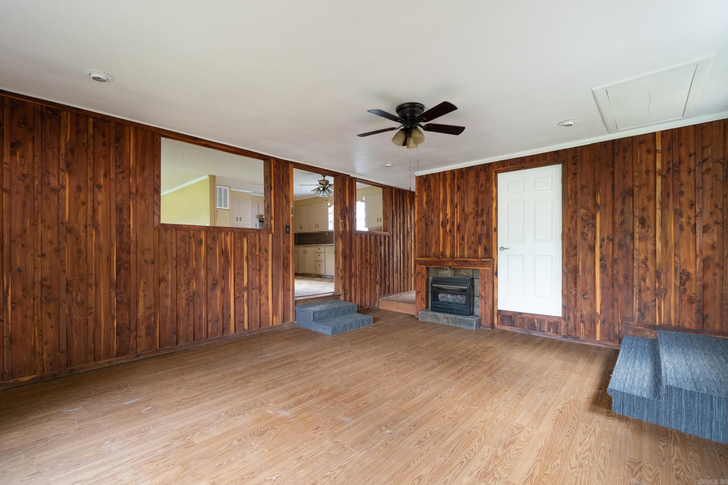 1209 N 3rd St Property Photo 10