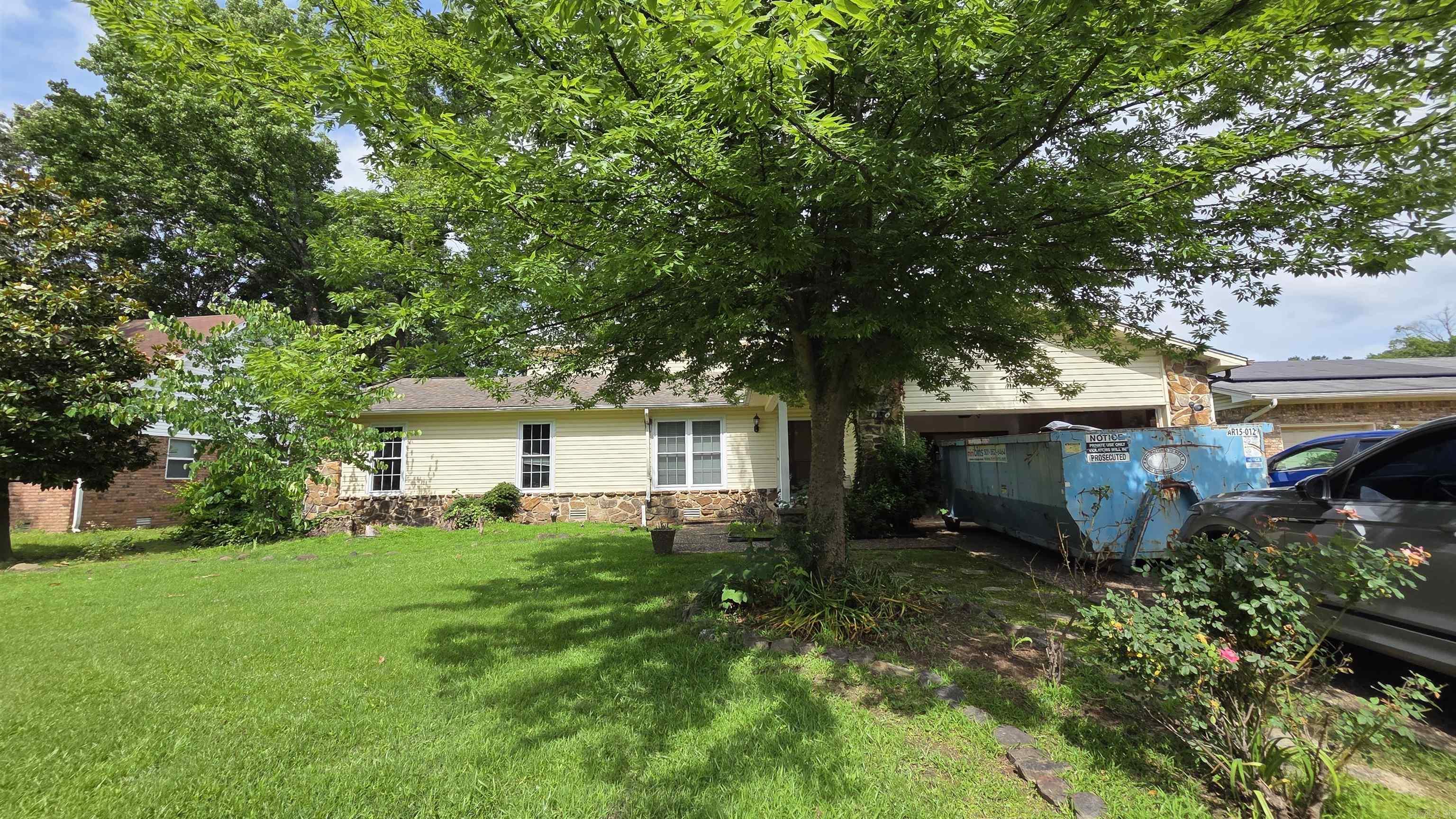 109 Concord Circle Property Photo 1