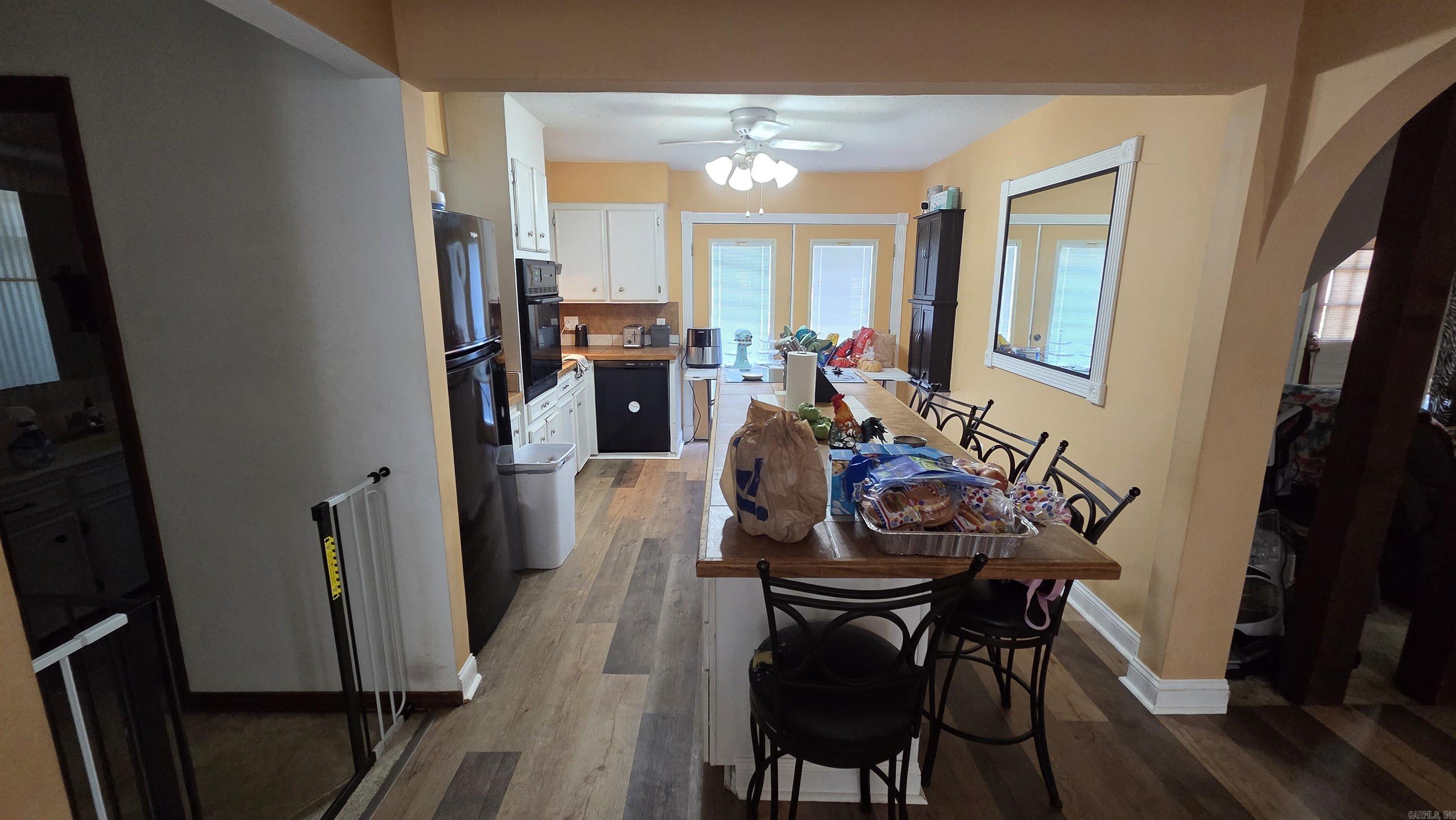 109 Concord Circle Property Photo 5