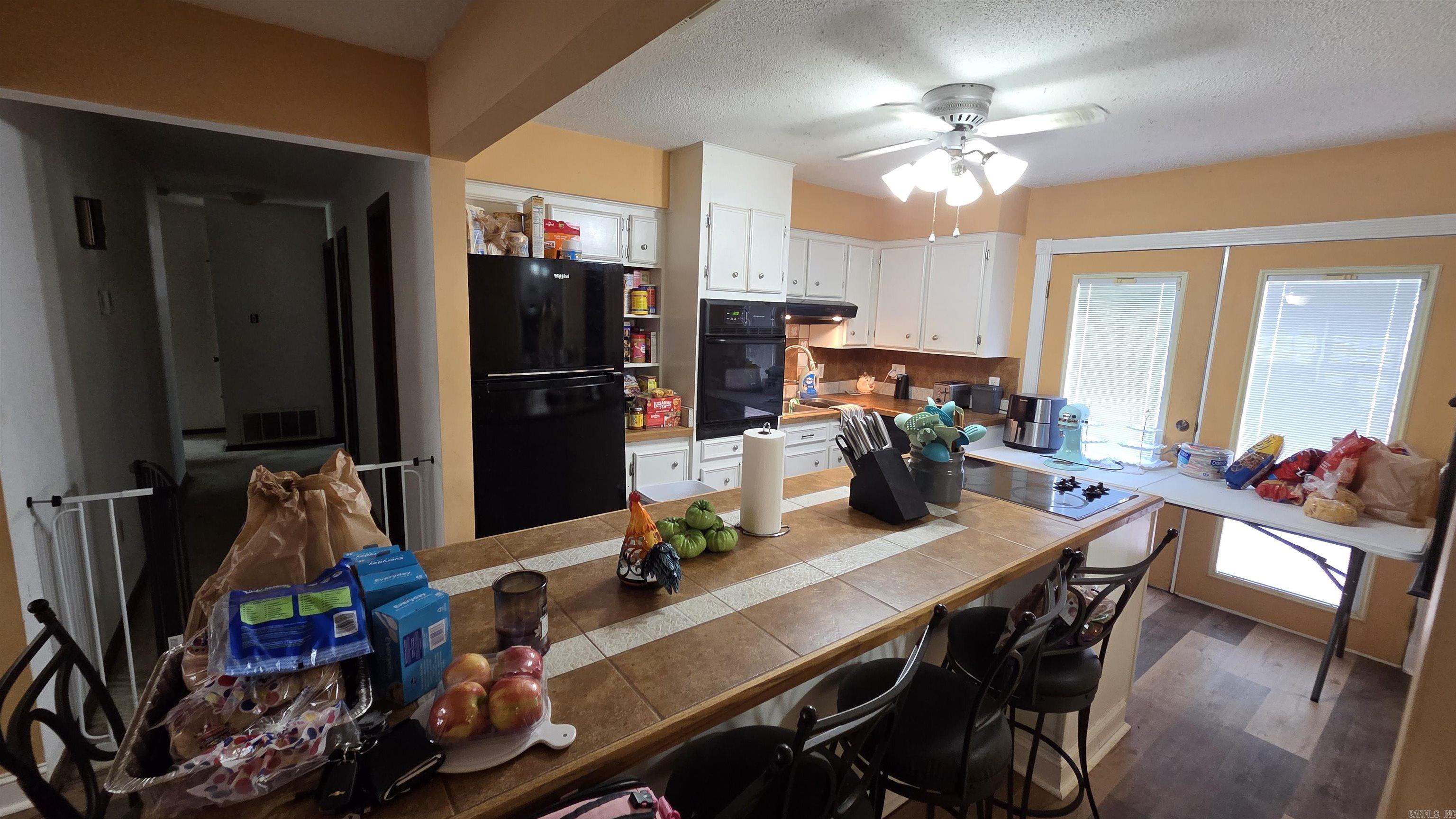 109 Concord Circle Property Photo 6