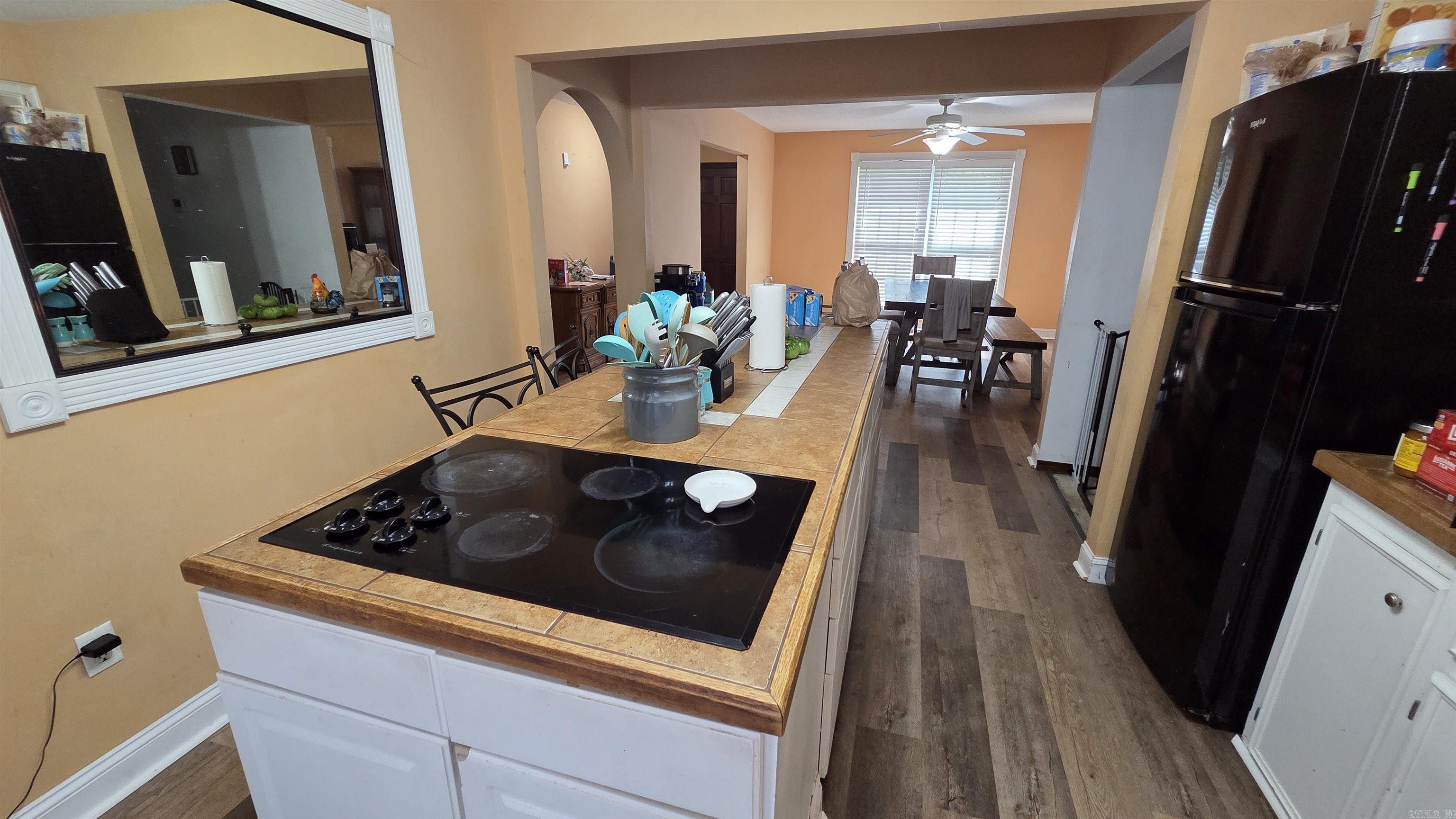 109 Concord Circle Property Photo 8