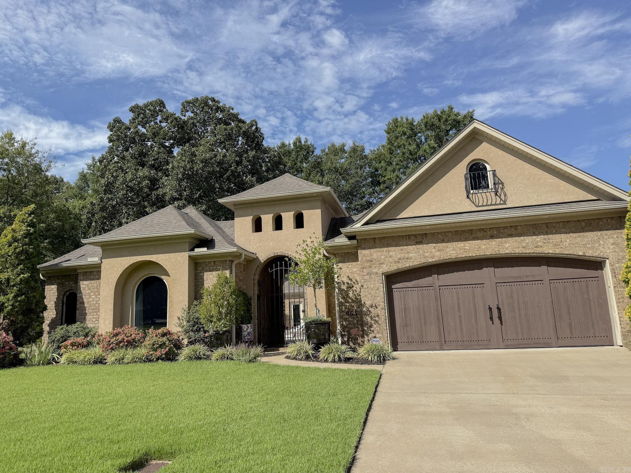 965 Chapel Hill Drive