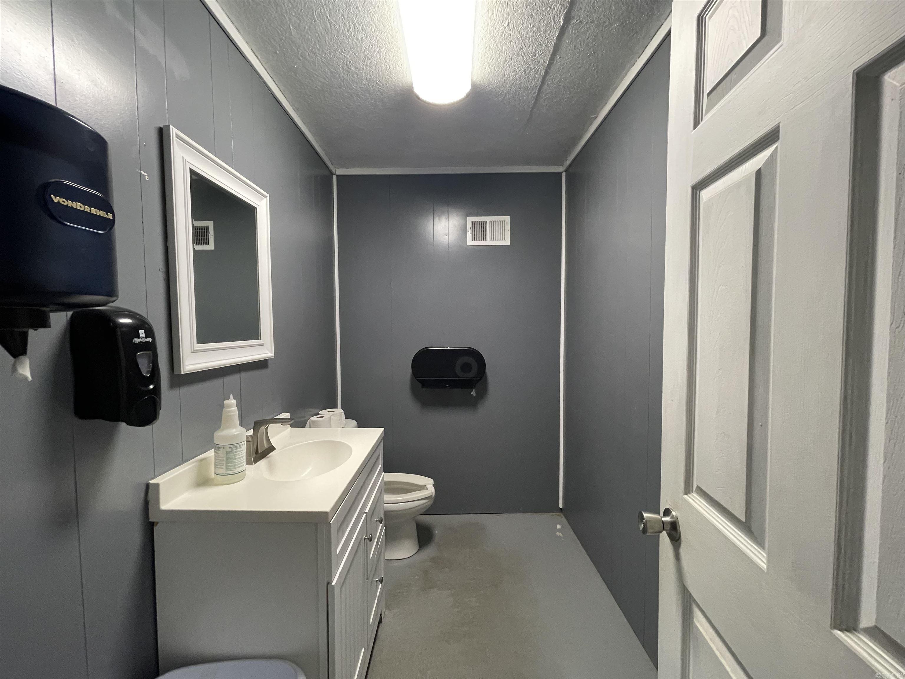 119 Gemar Property Photo 23