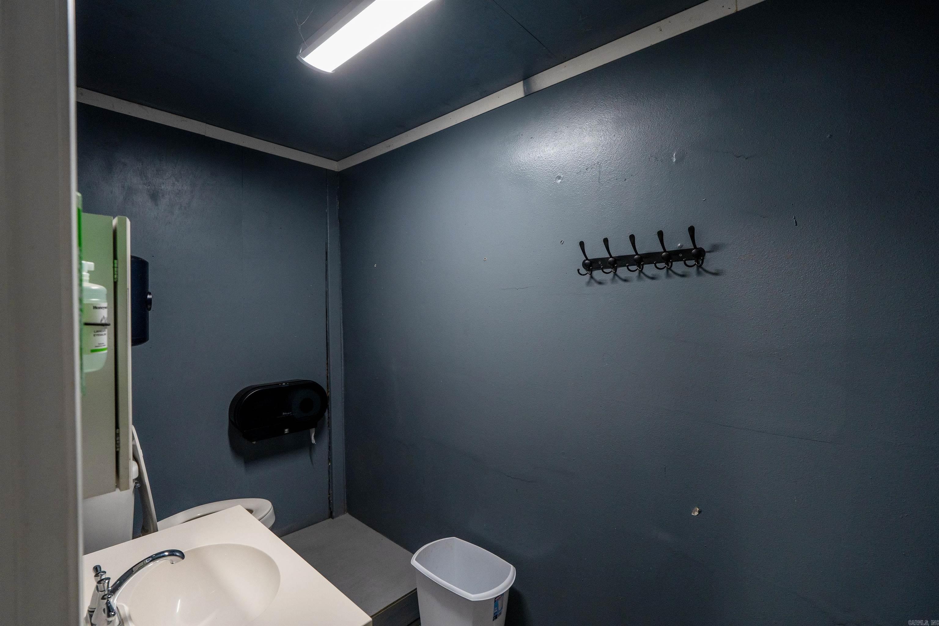 119 Gemar Property Photo 34