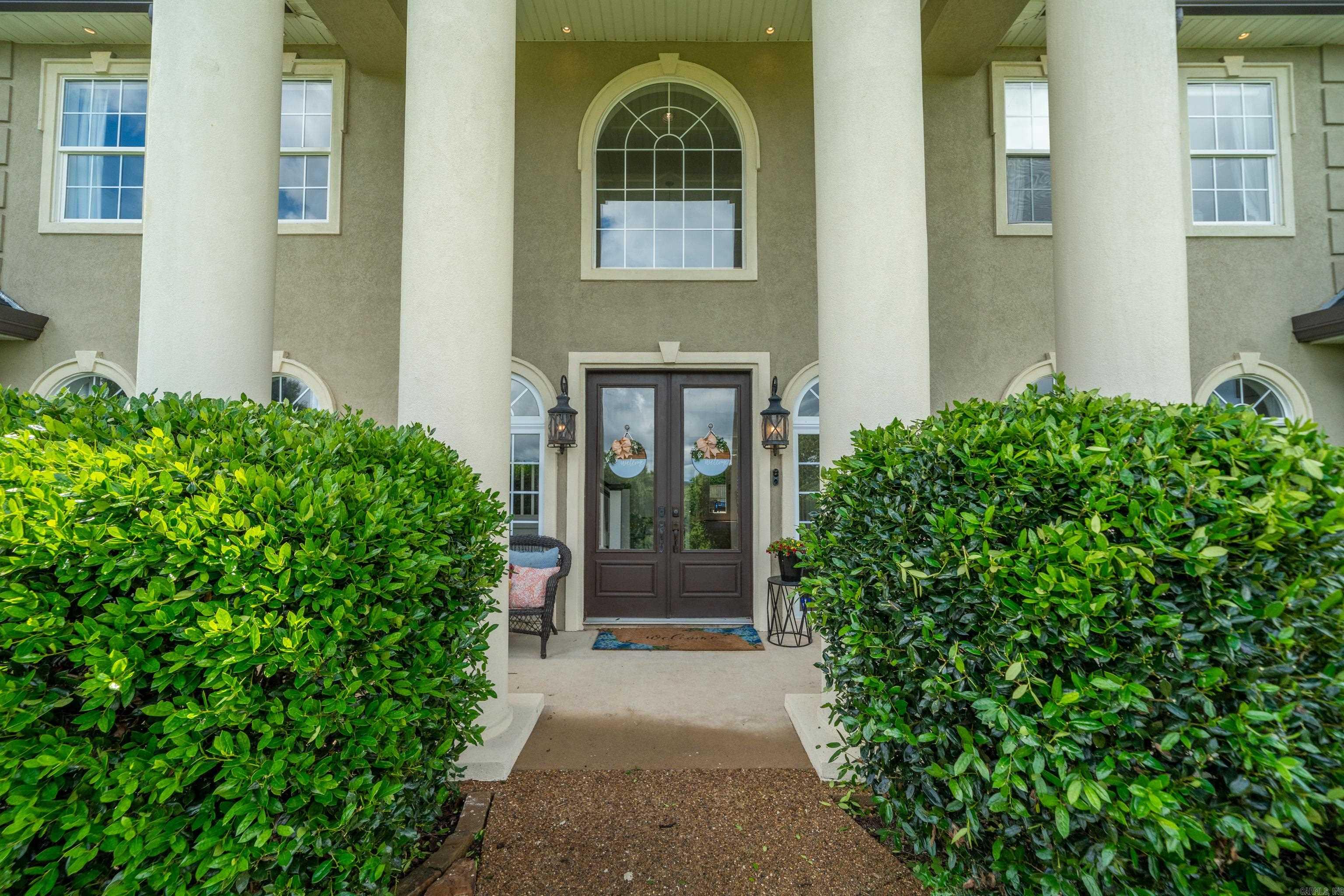 80 Stonegate Terrace Property Photo 4
