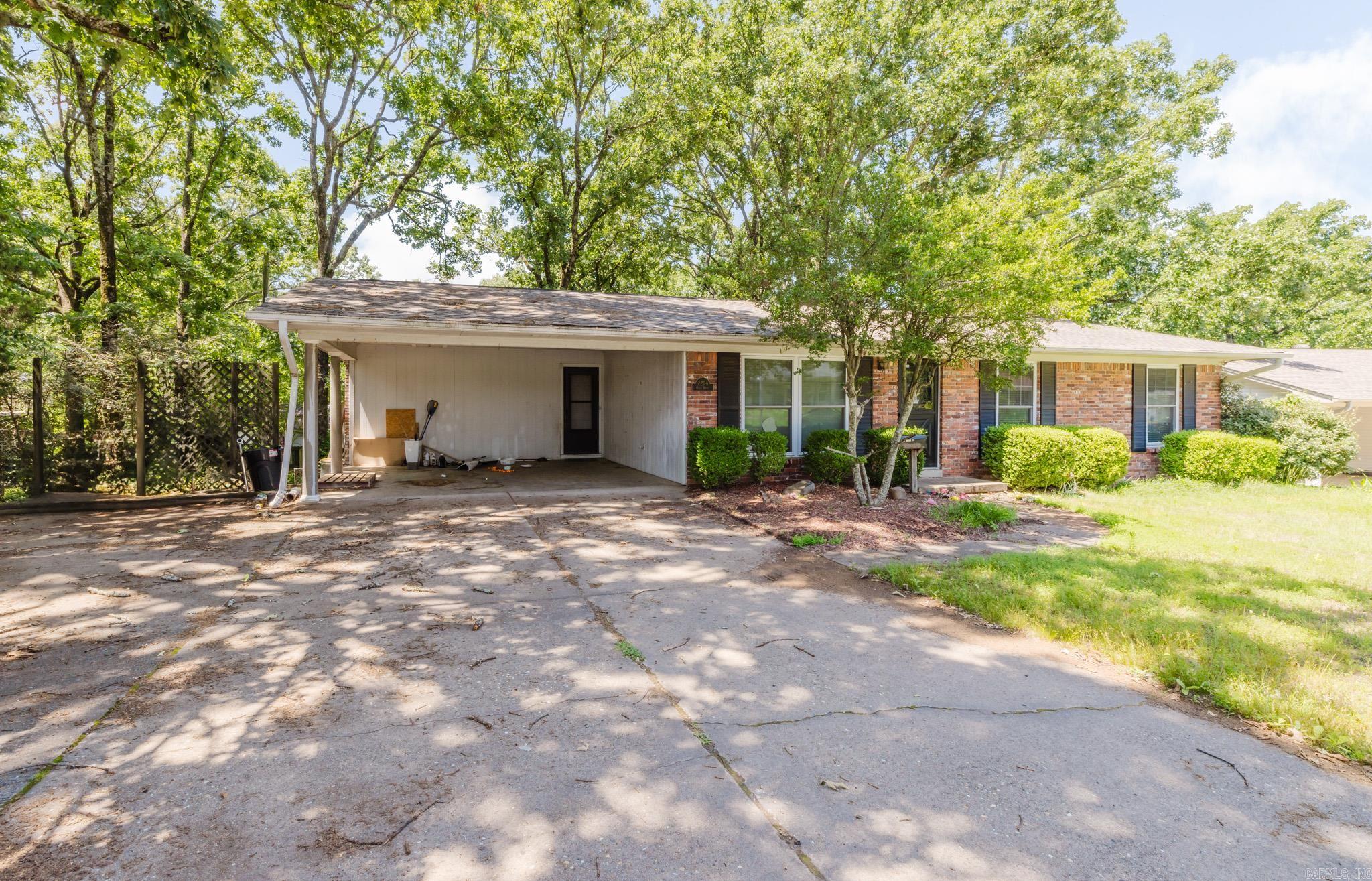 2204 Osage Drive Property Photo 2