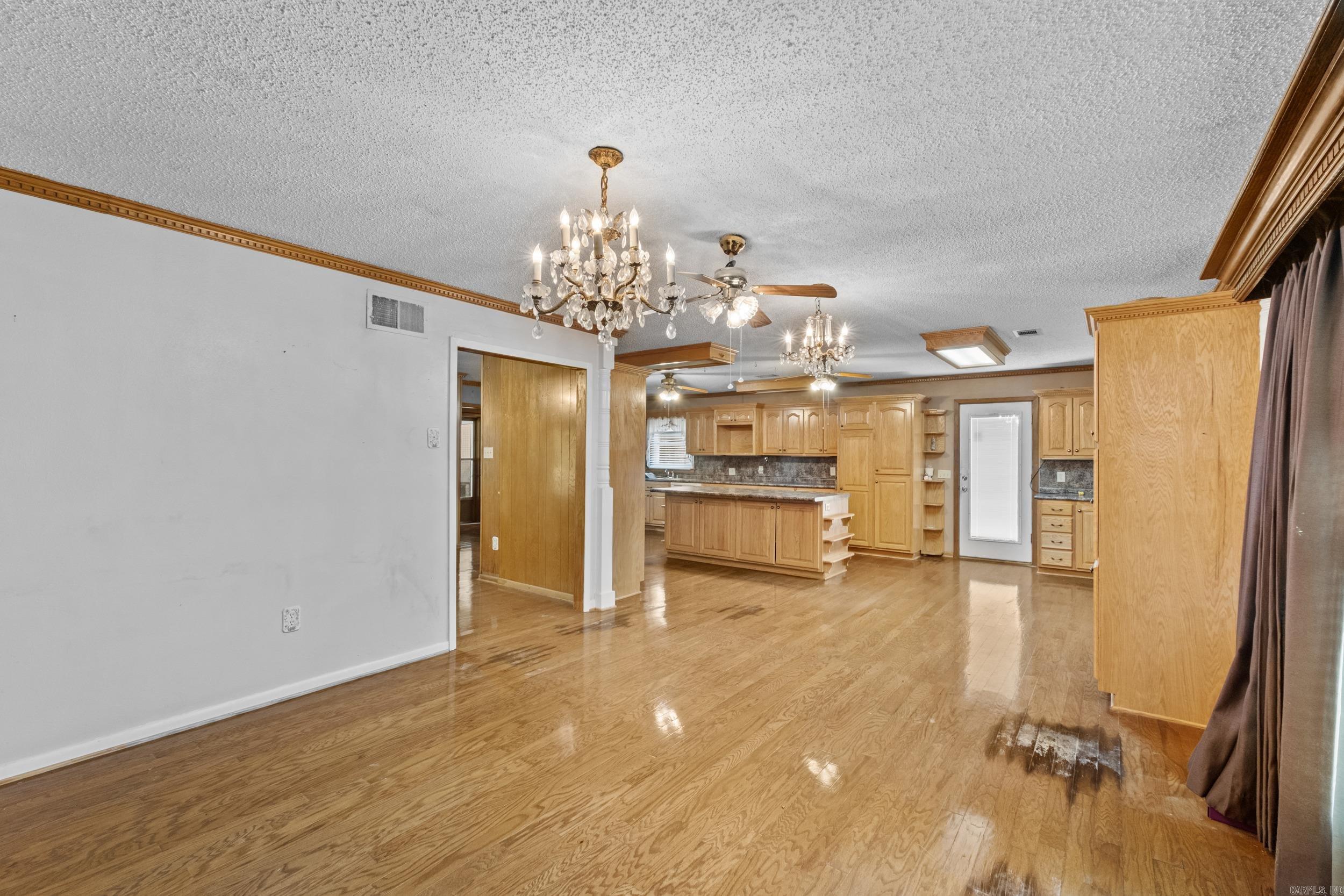 216 East Line Rd Property Photo 14